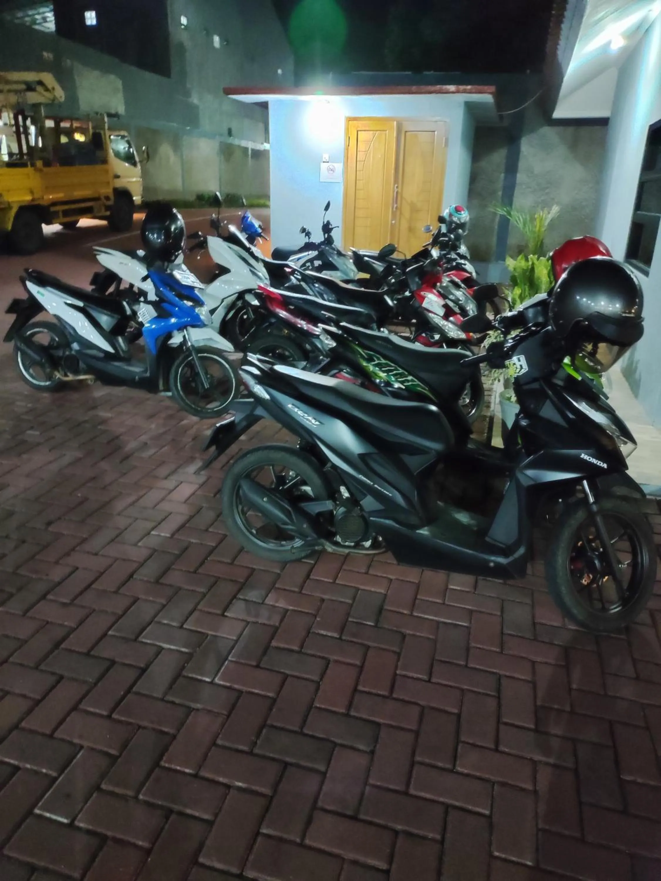 Night in Hotel Cibening