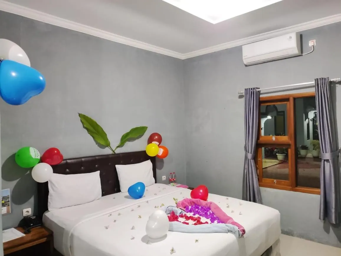 Property building, Bed in Hotel Cibening