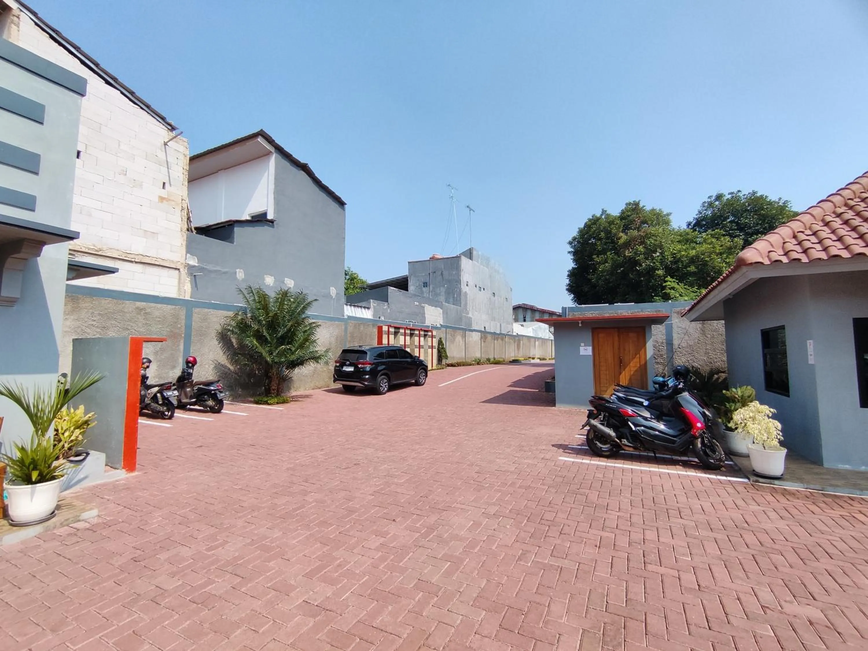 Property building in Hotel Cibening