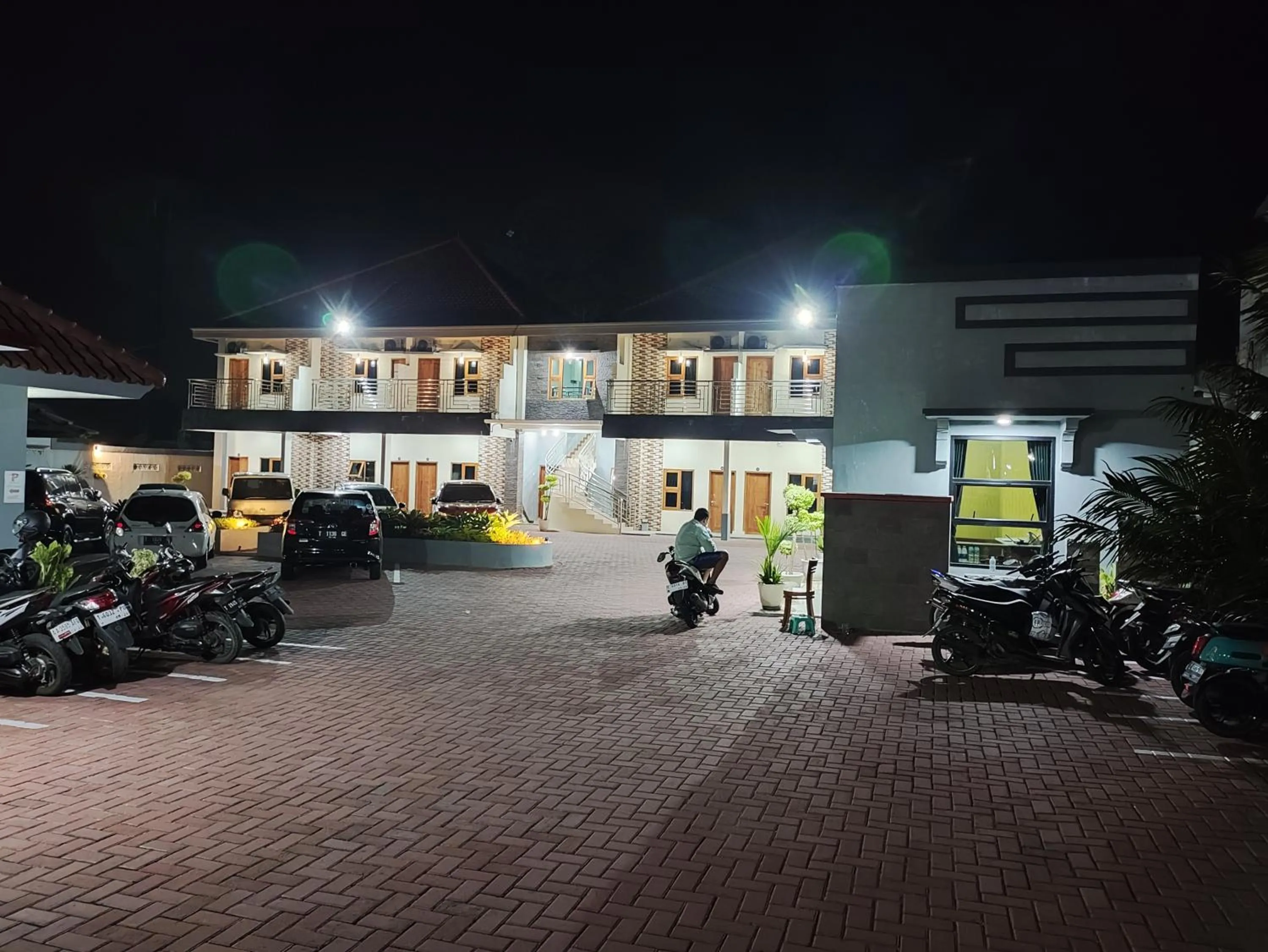 Property building in Hotel Cibening