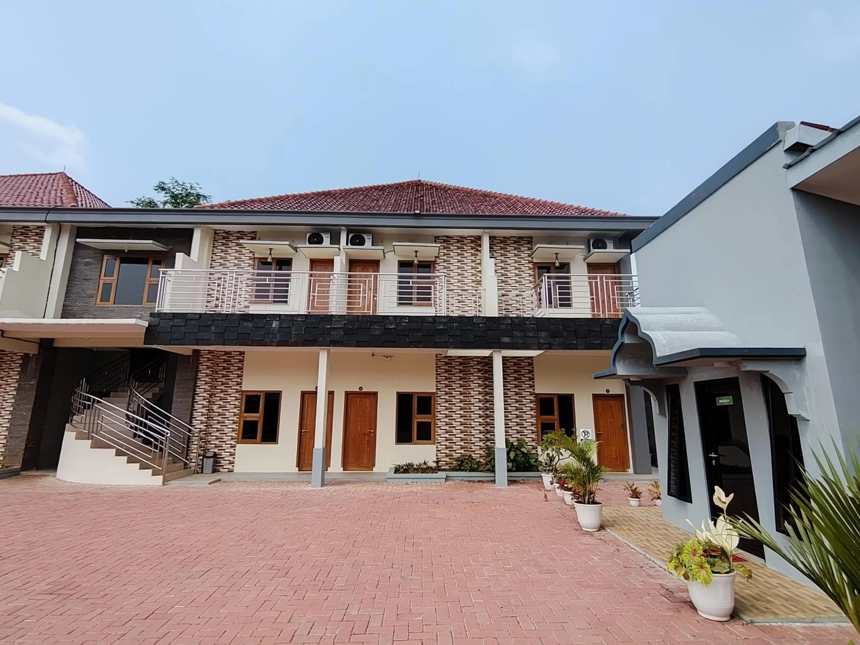 Property building in Hotel Cibening