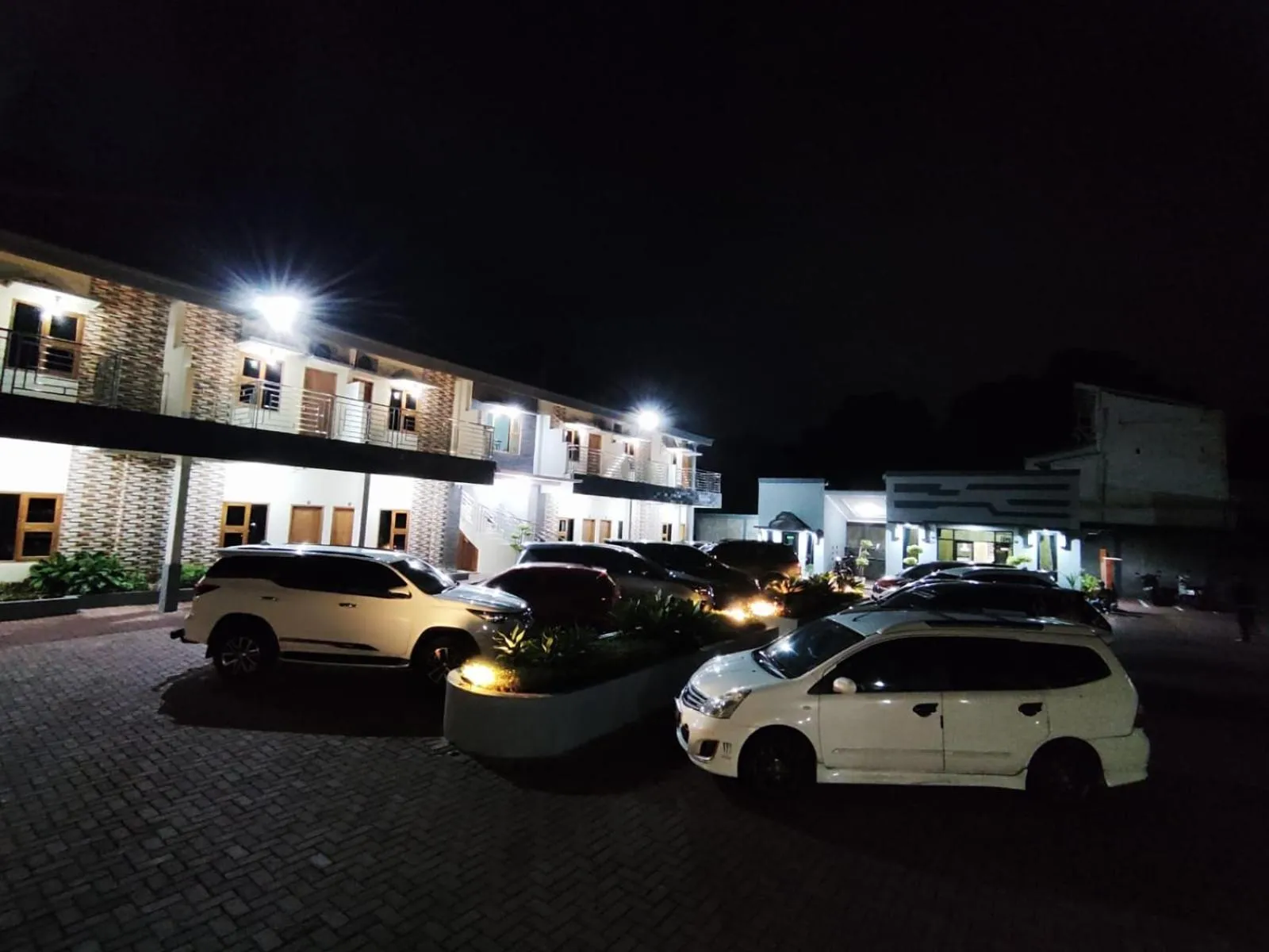 Night in Hotel Cibening