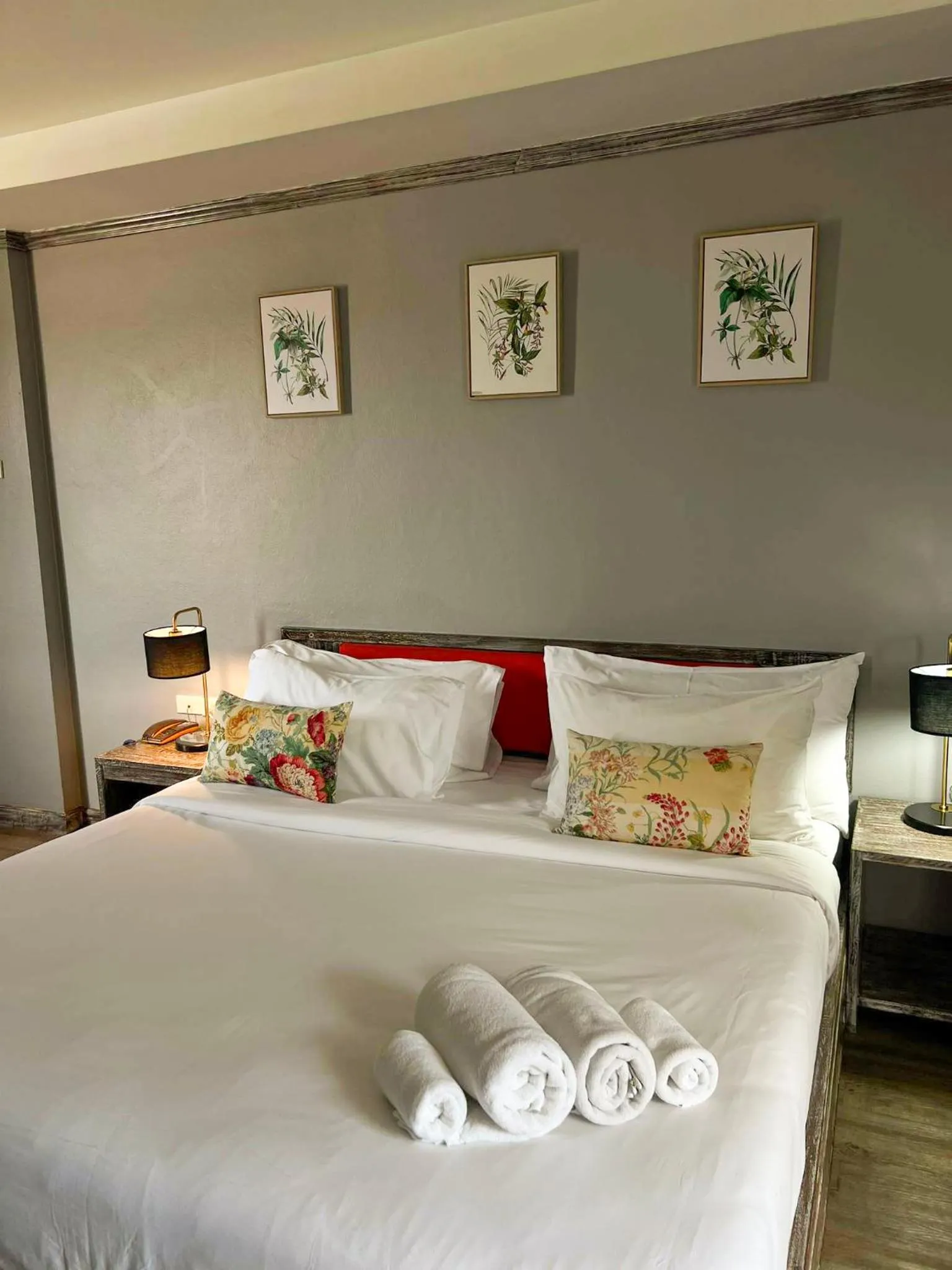 Bed in JALMIN Hotel Samui