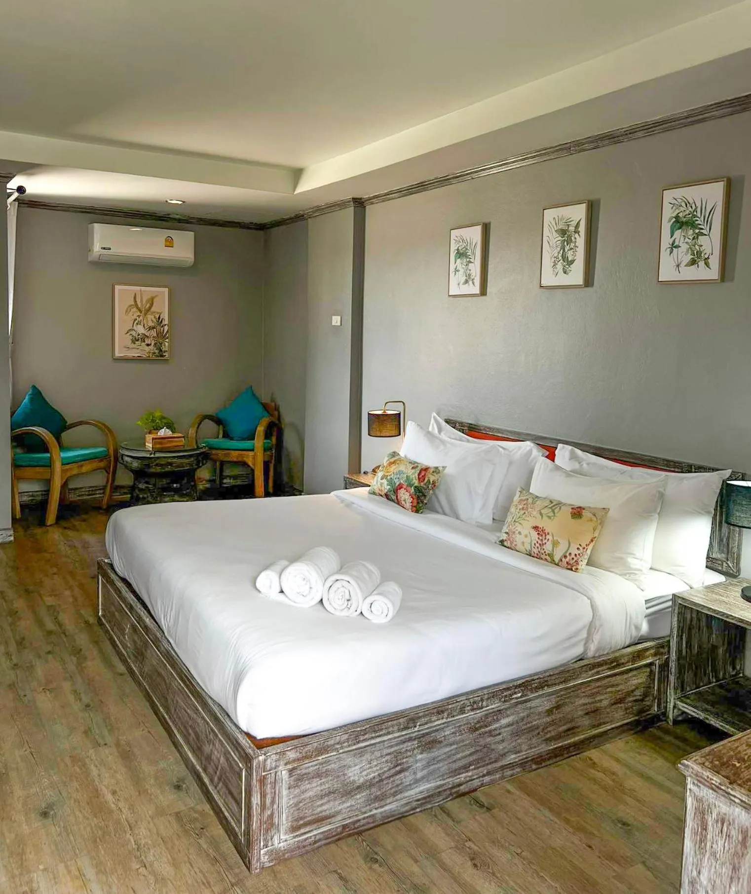 Bed in JALMIN Hotel Samui