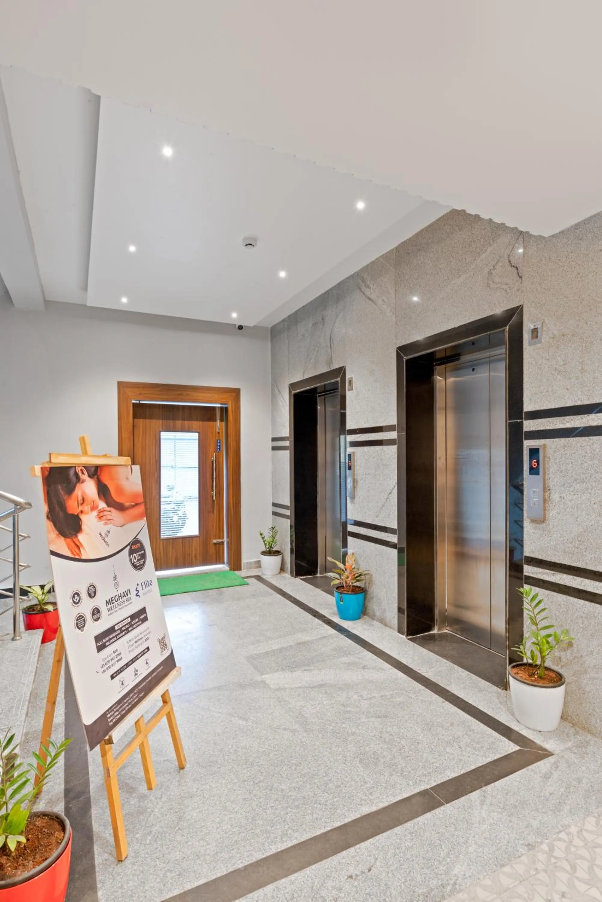 elevator in The Elite Hotel