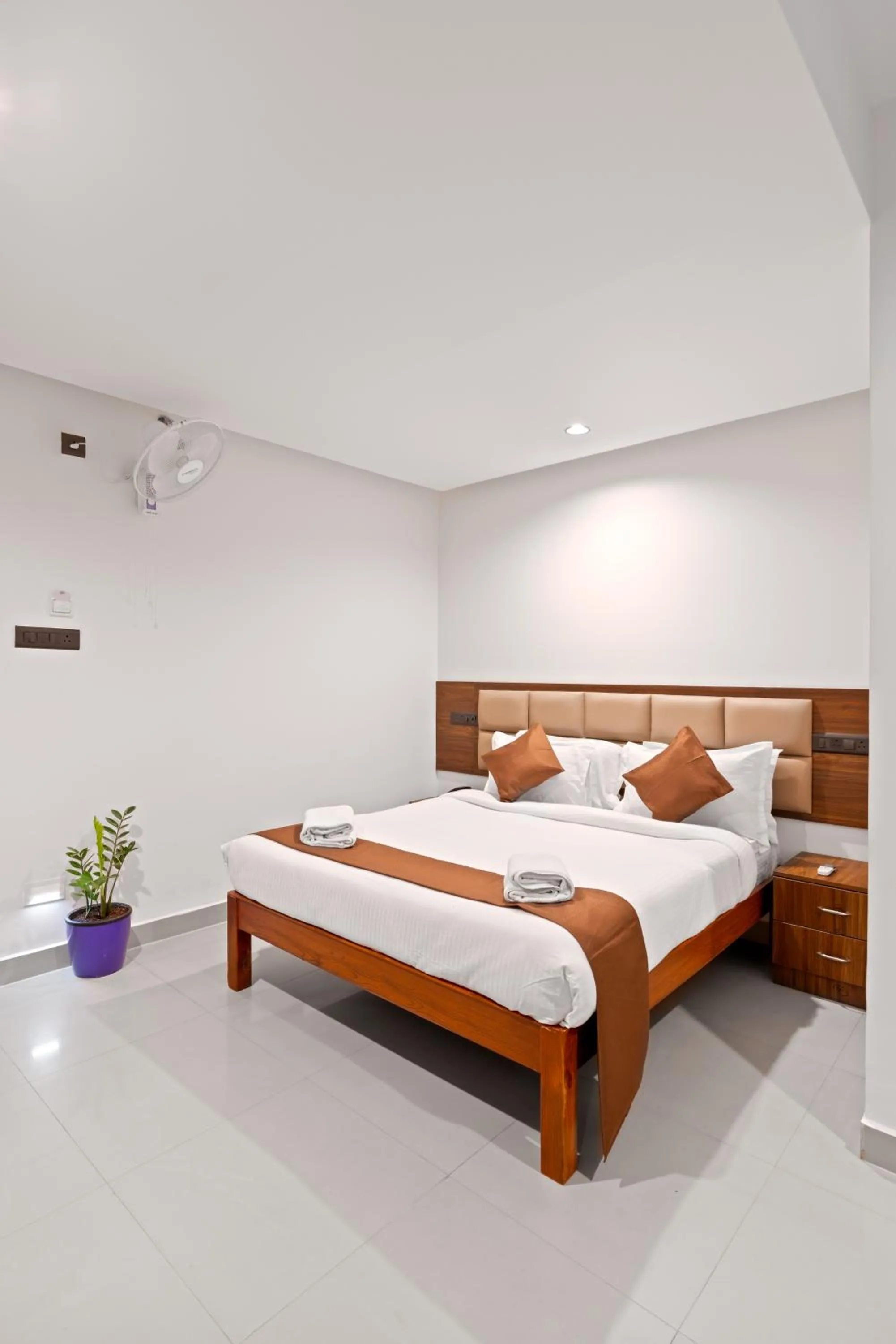 Bed in The Elite Hotel