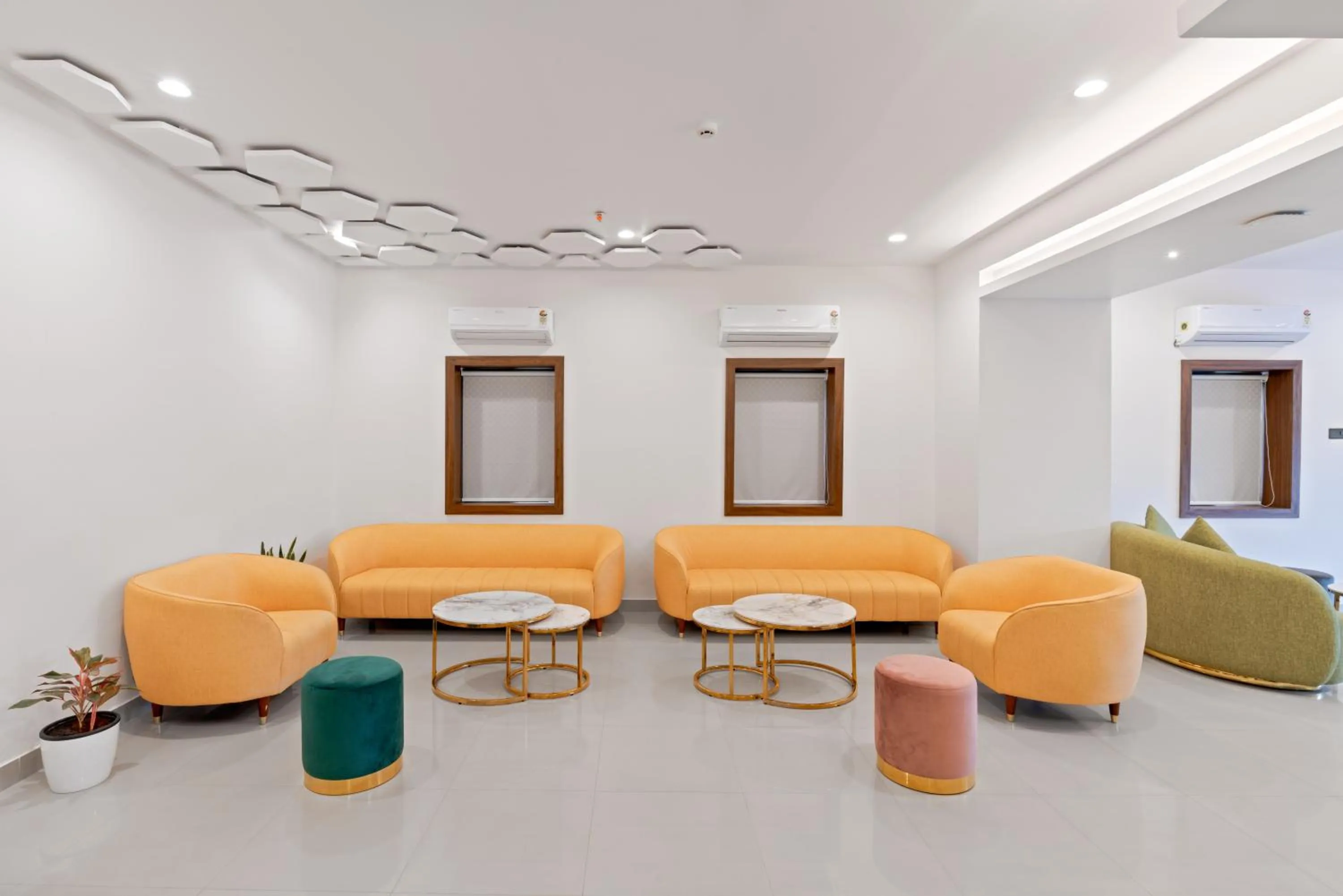 Lobby or reception in The Elite Hotel