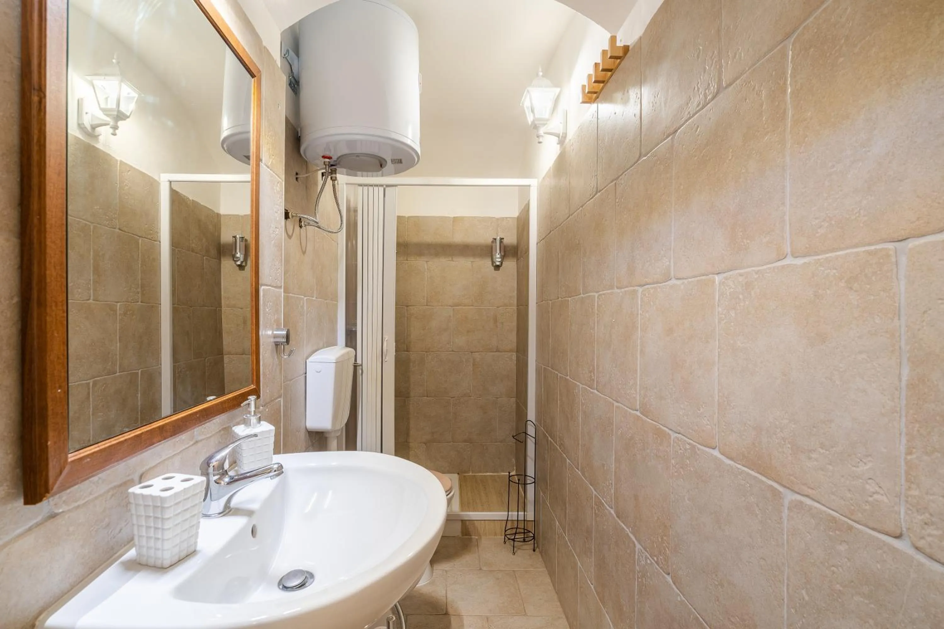 Bathroom in Pomona Noto