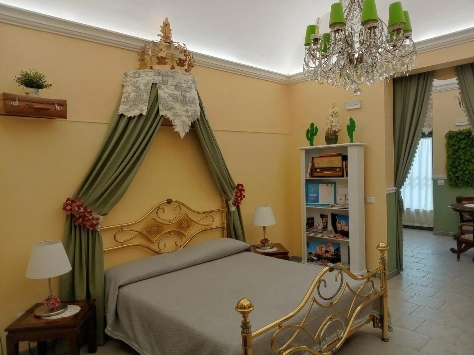 Living room, Bed in Pomona Noto