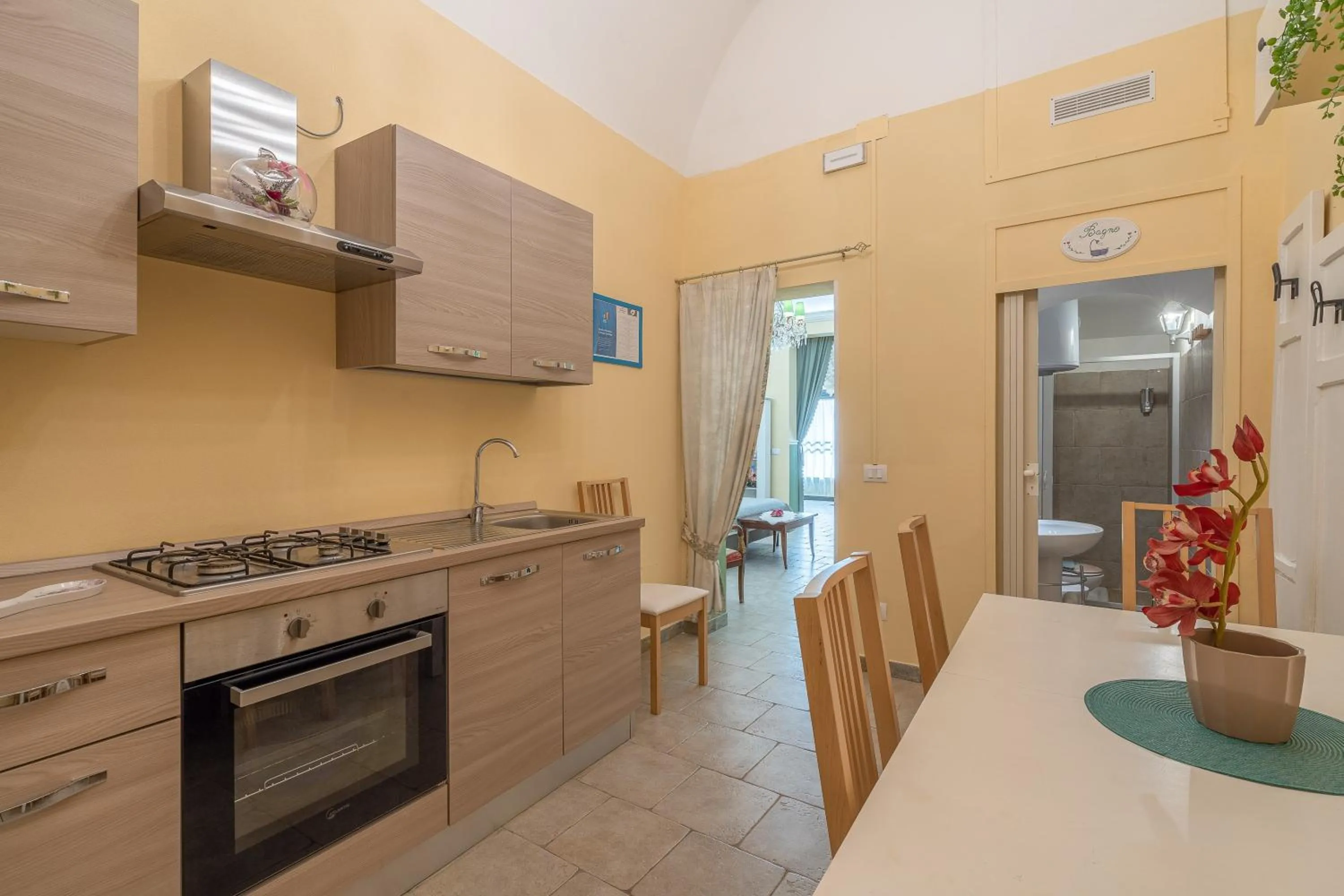 Property building in Pomona Noto