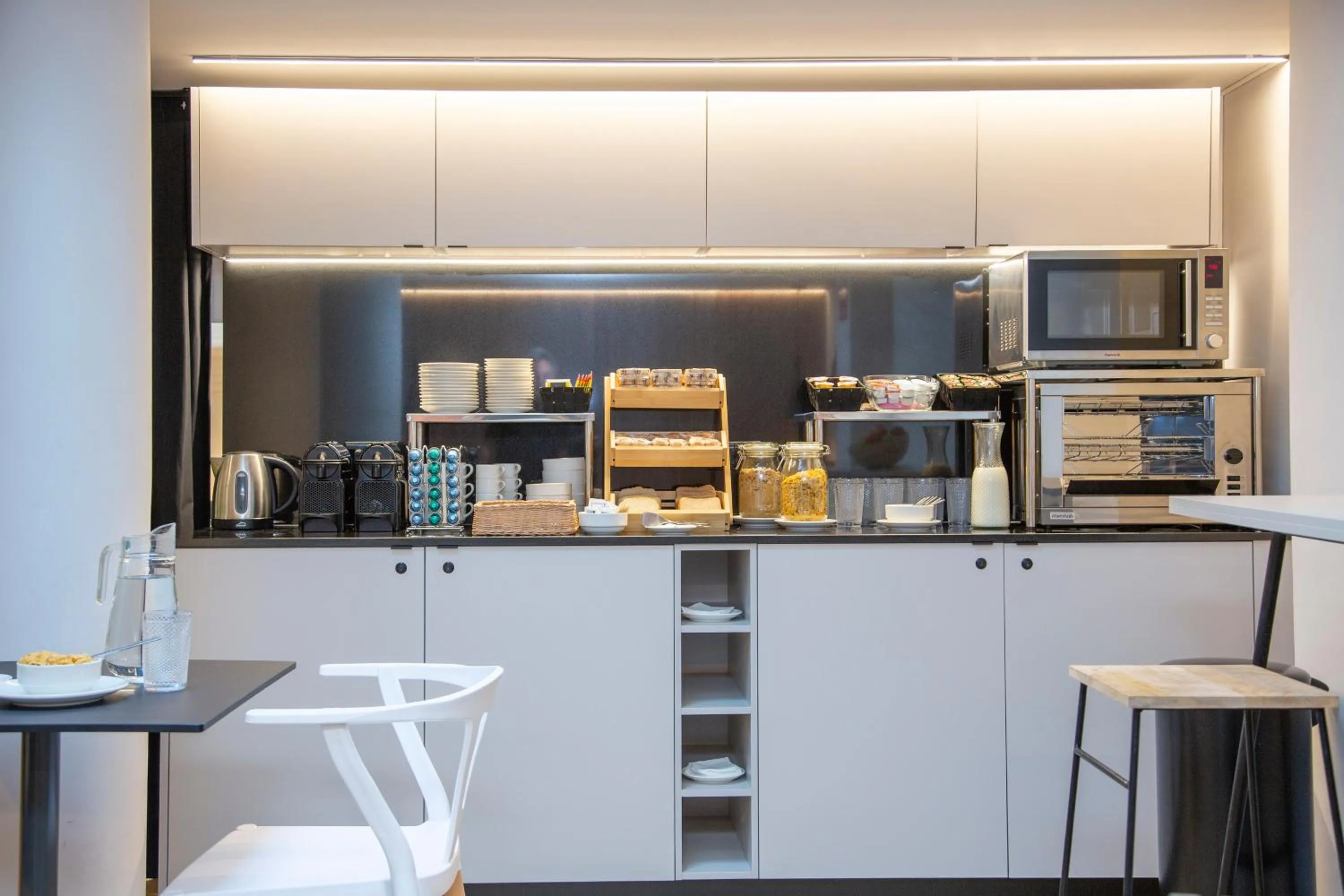 Buffet breakfast in Aila II Hotel Boutique by SingularStays - Digital Access