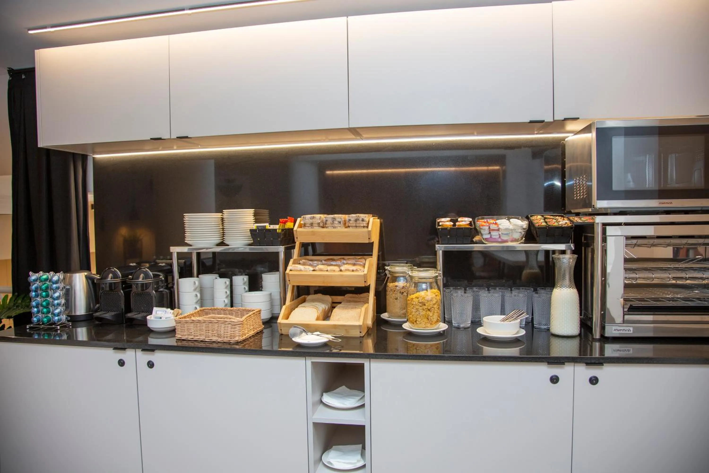 Buffet breakfast in Aila II Hotel Boutique by SingularStays - Digital Access