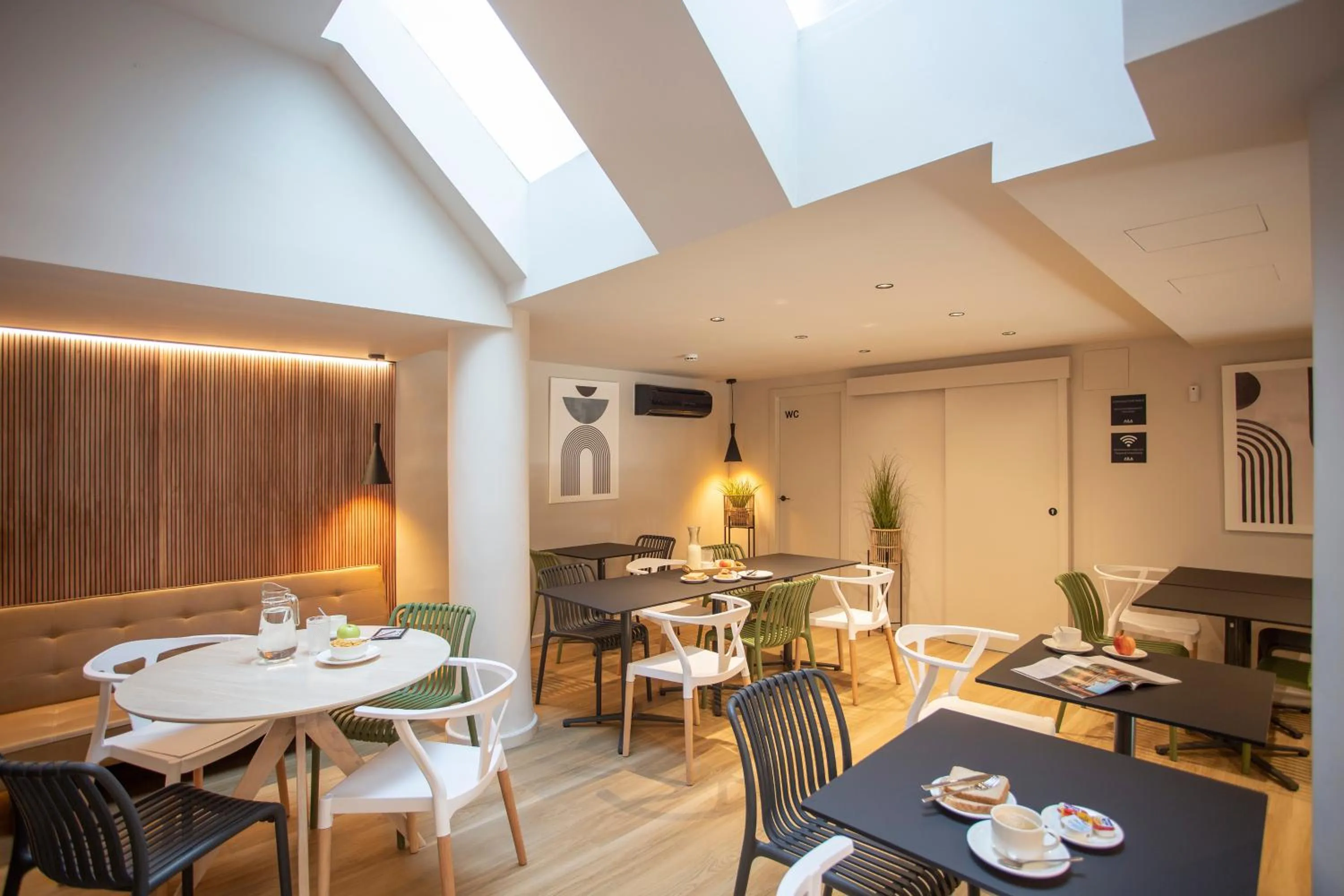 Buffet breakfast in Aila II Hotel Boutique by SingularStays - Digital Access