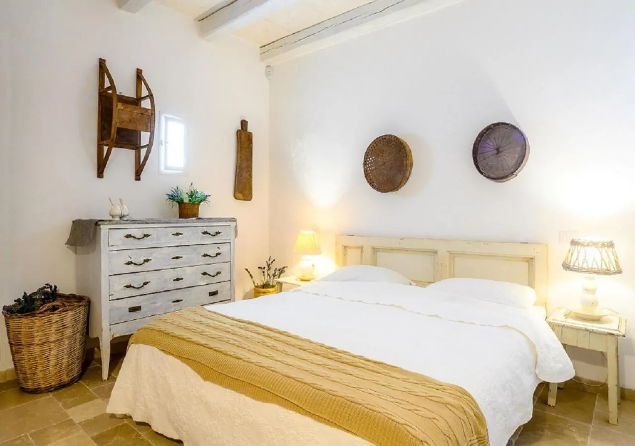 Bed in Masseria Montefieno
