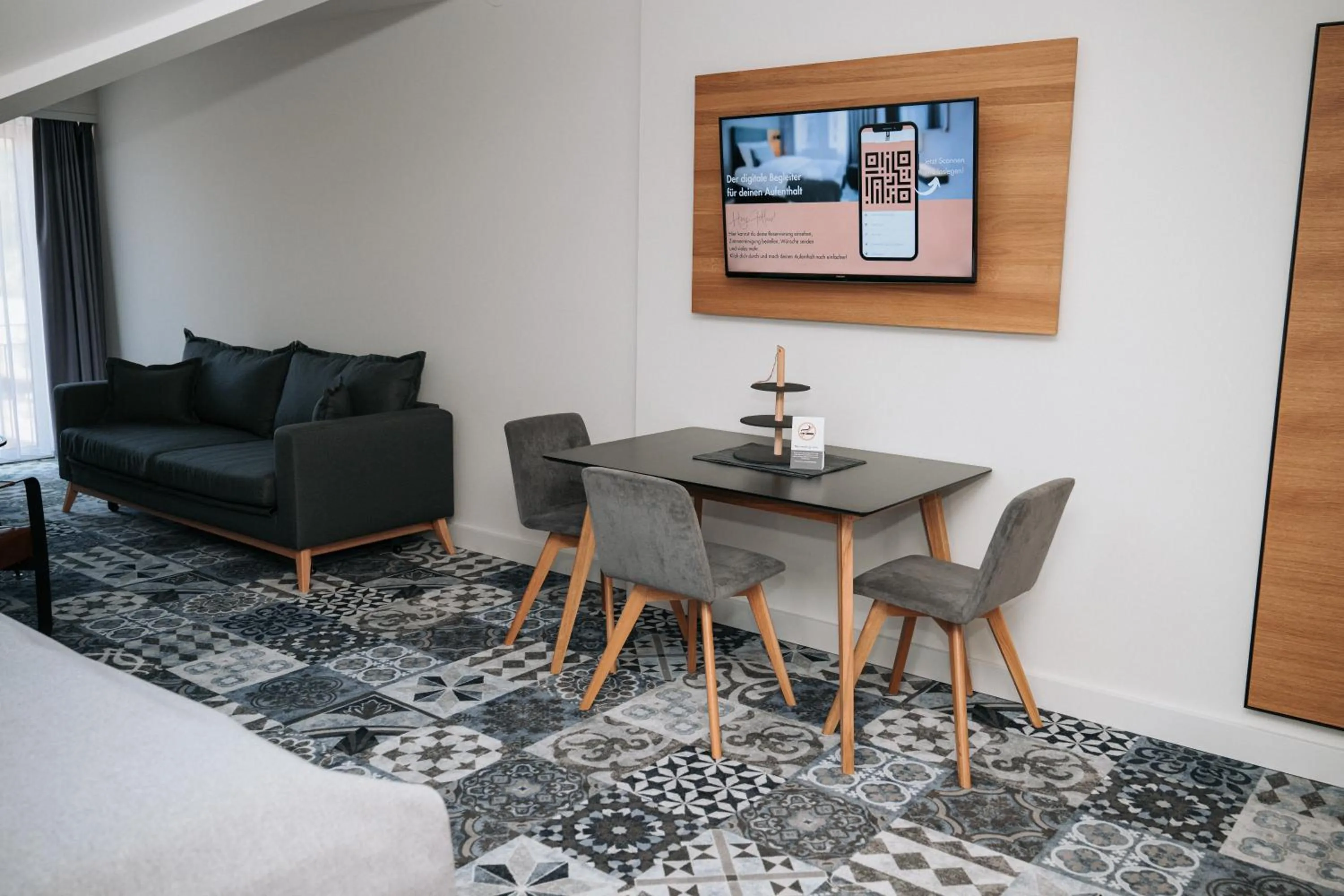 Photo of the whole room in Alpenglühen Smart Hotel