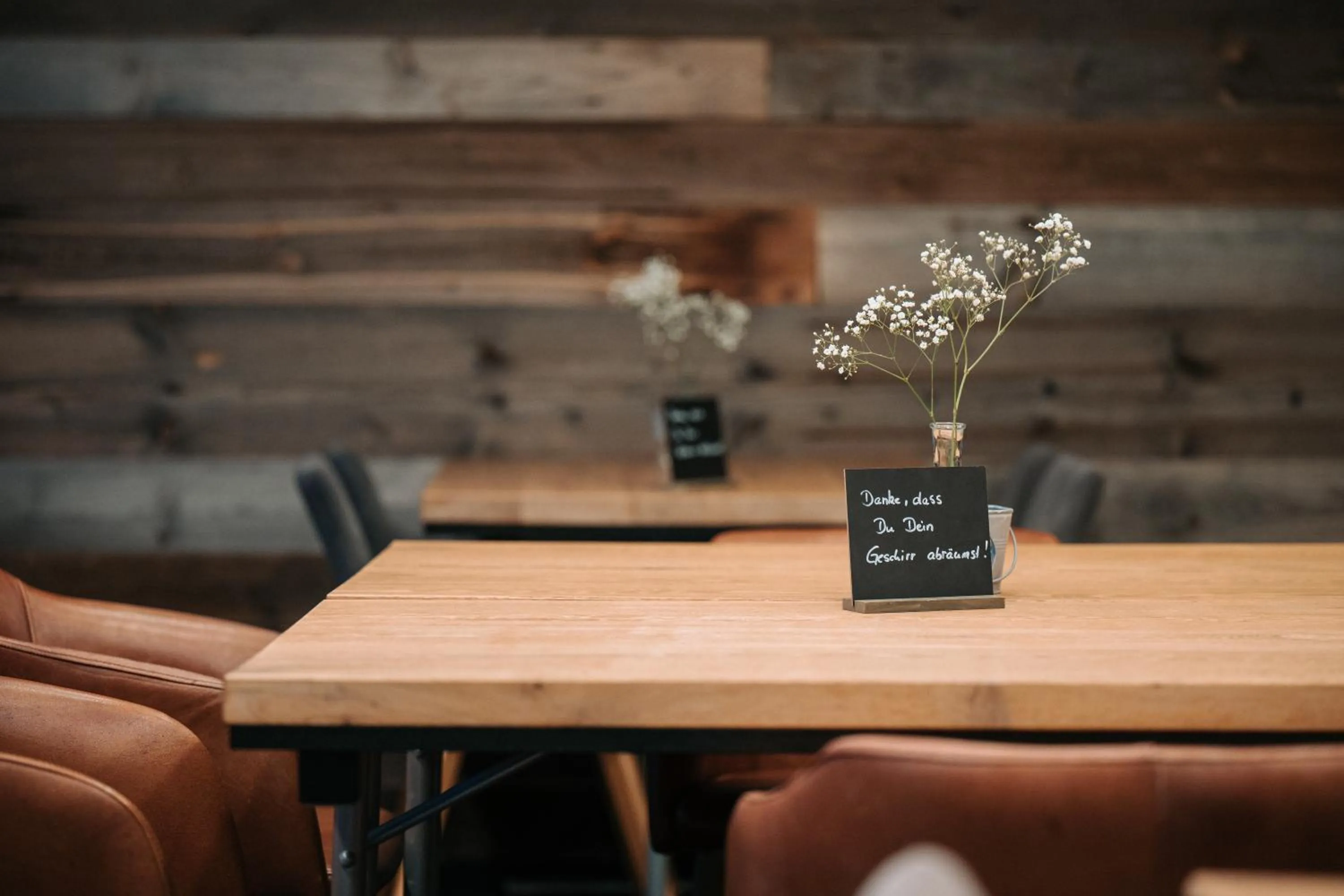 Restaurant/places to eat in Alpenglühen Smart Hotel