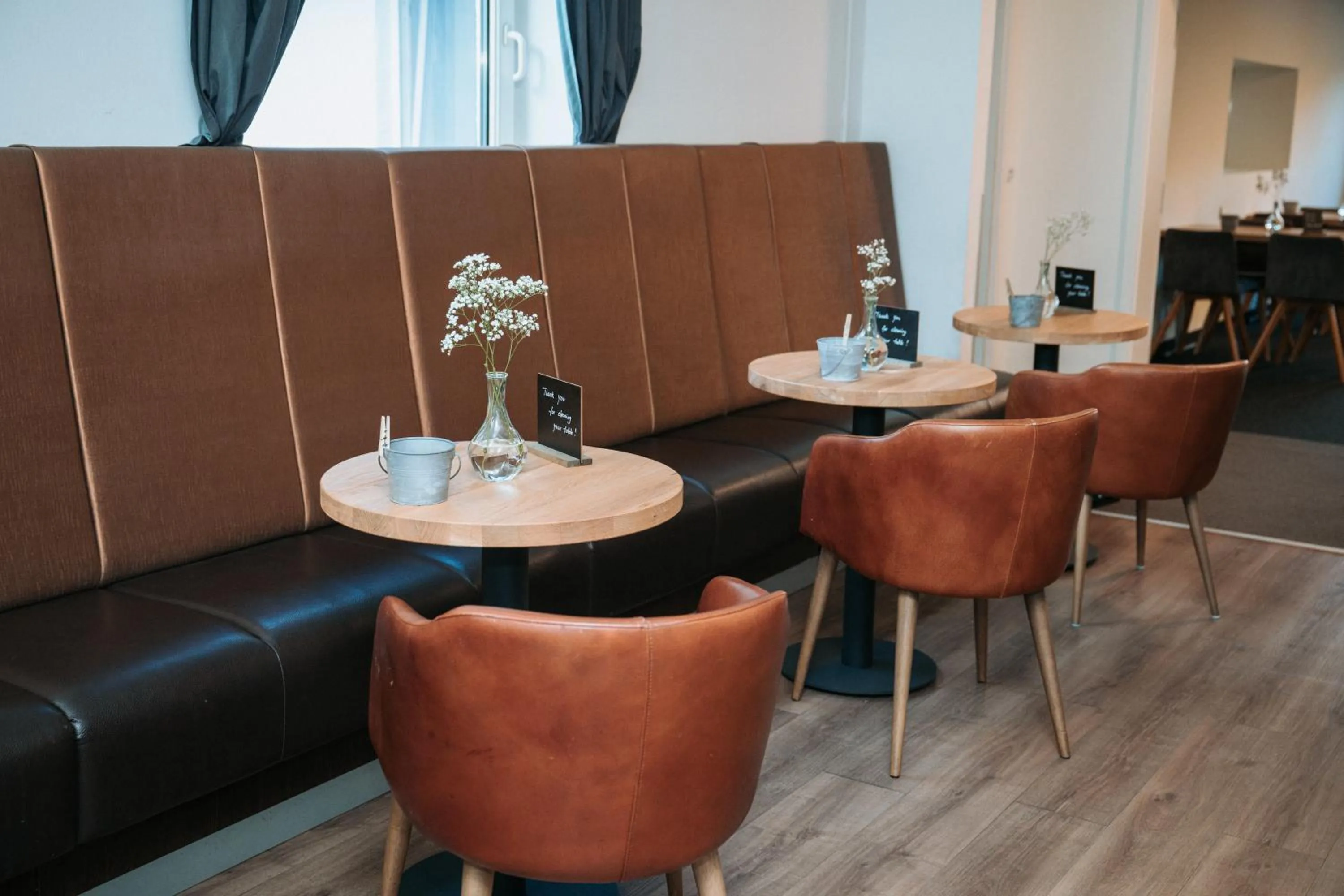 Restaurant/places to eat in Alpenglühen Smart Hotel