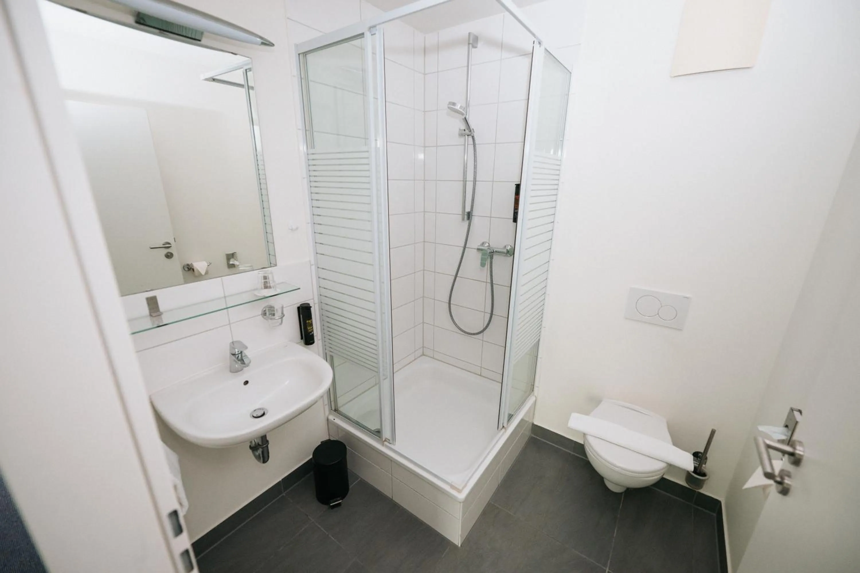 Bathroom in Alpenglühen Smart Hotel