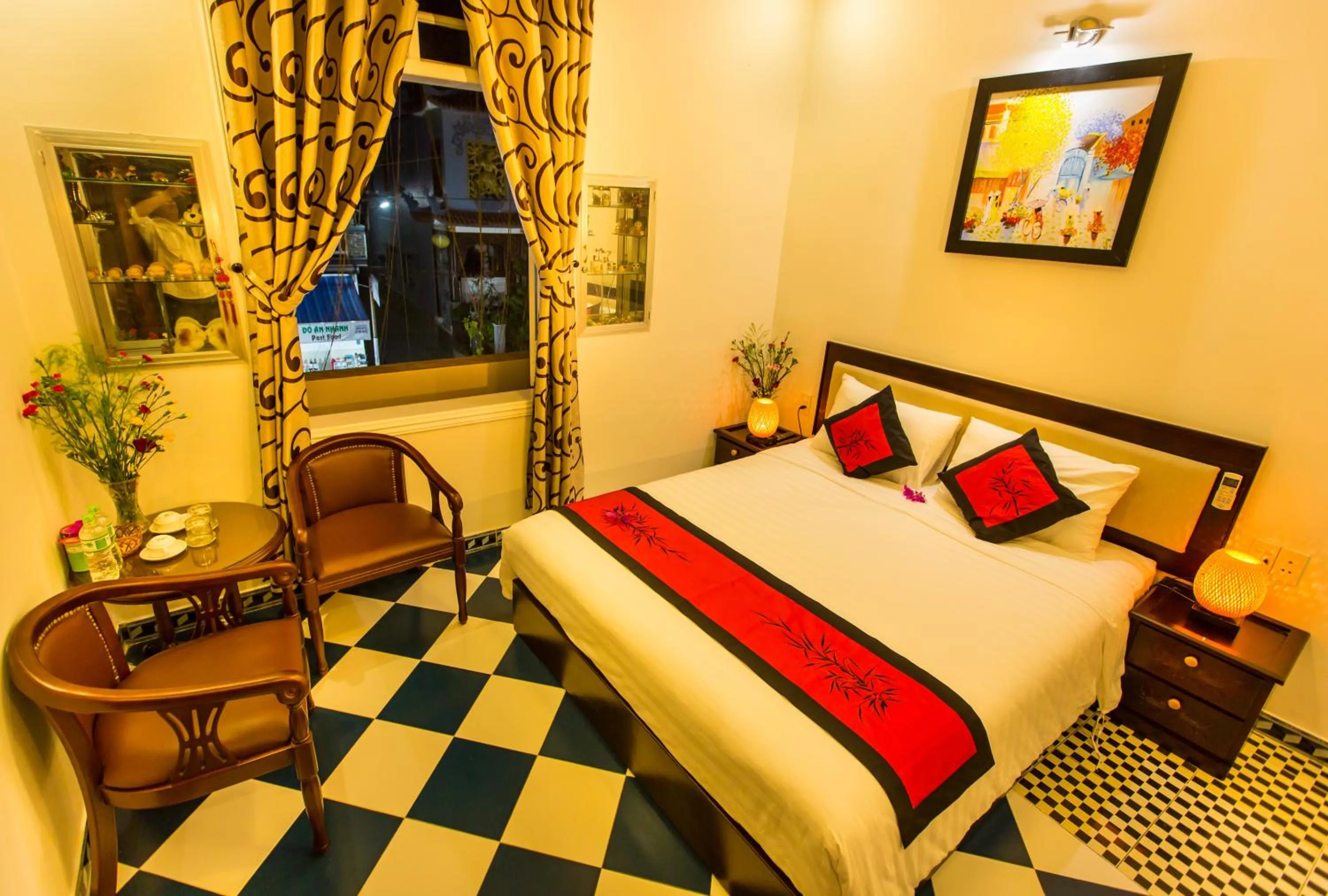 Photo of the whole room, Bed in Moon's Homestay