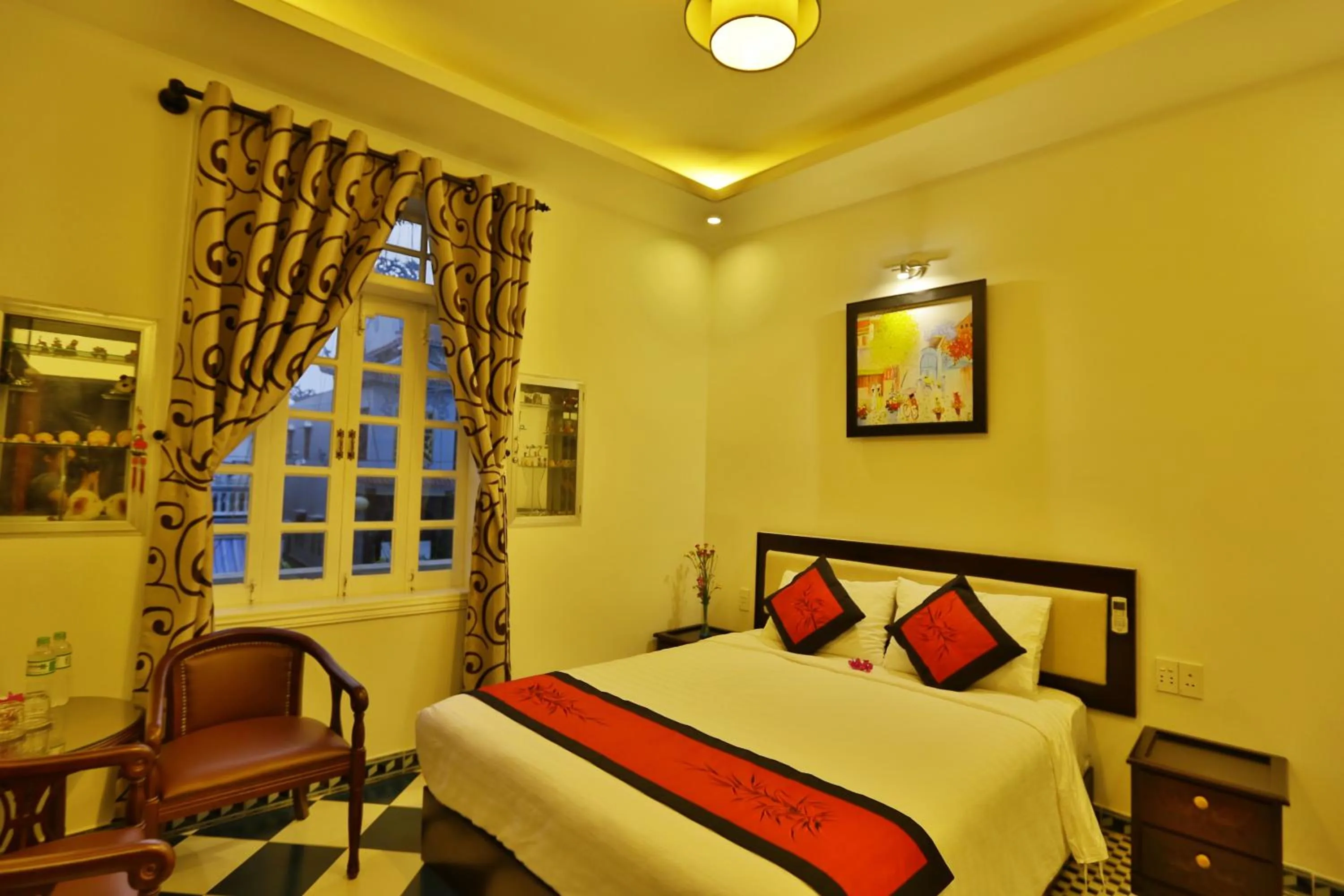 Photo of the whole room, Bed in Moon's Homestay