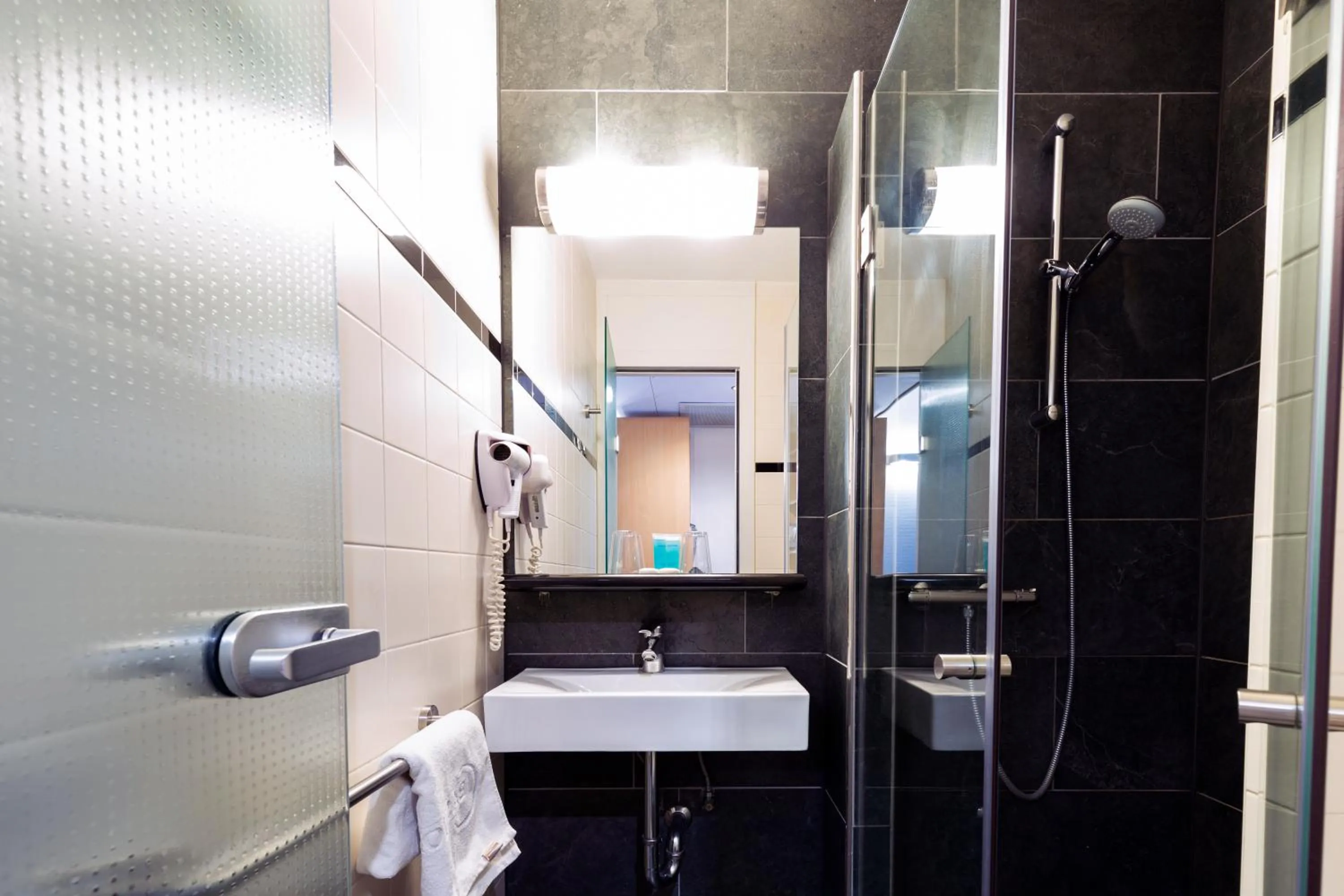 Shower in Bastion Hotel Bussum Hilversum