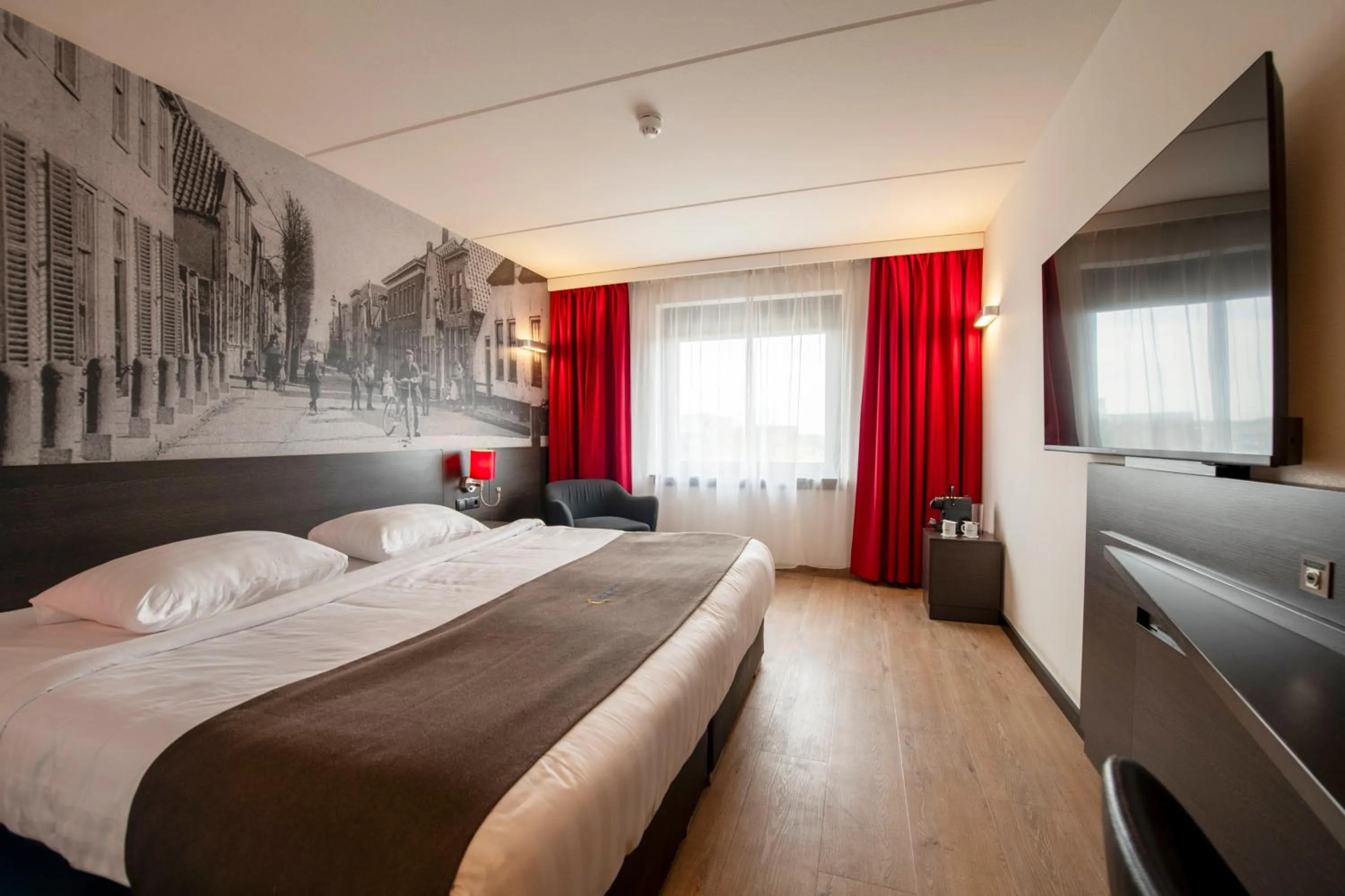 Bedroom, Bed in Bastion Hotel Bussum Hilversum