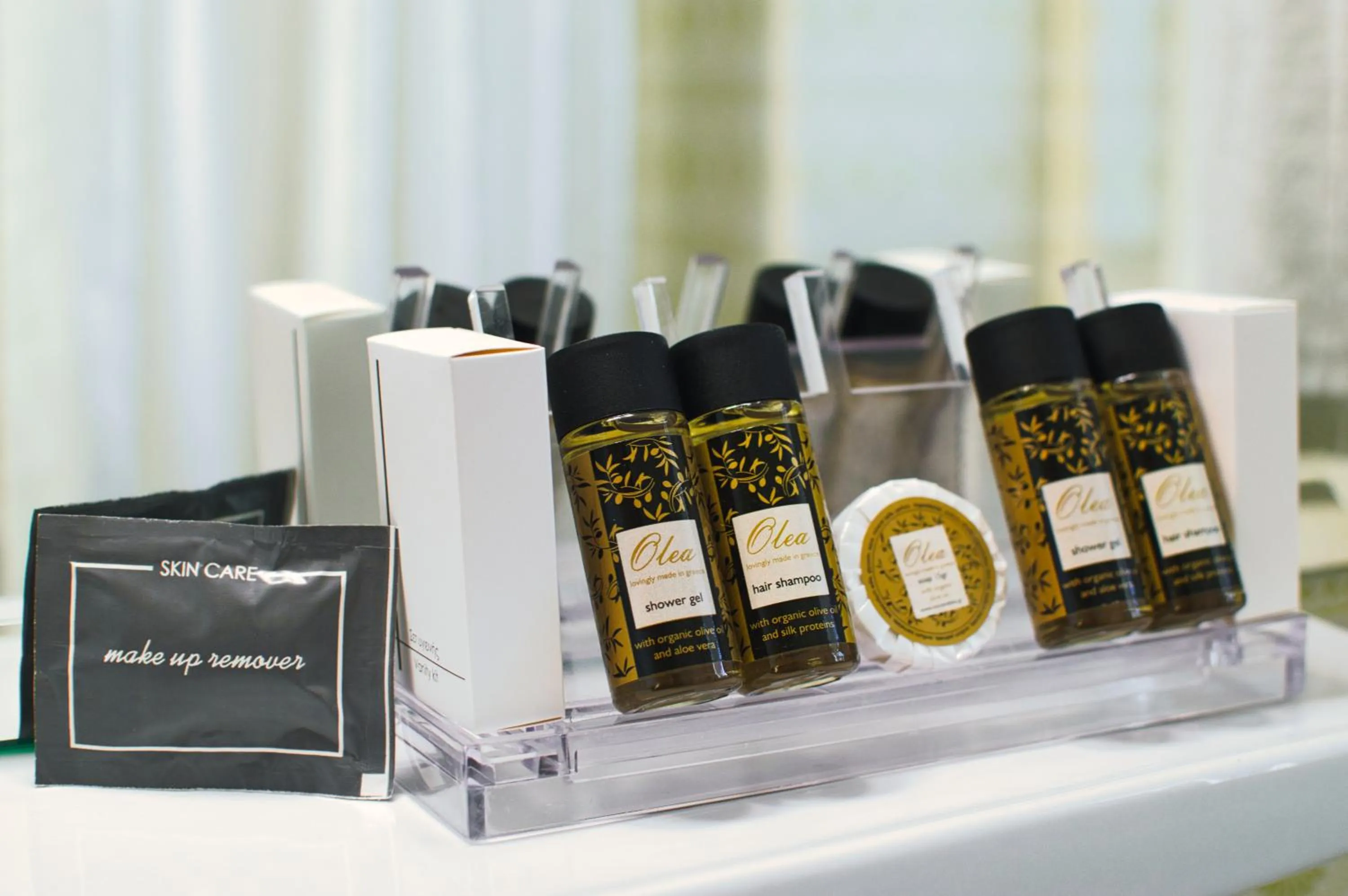 Bathroom in Acropol Hotel