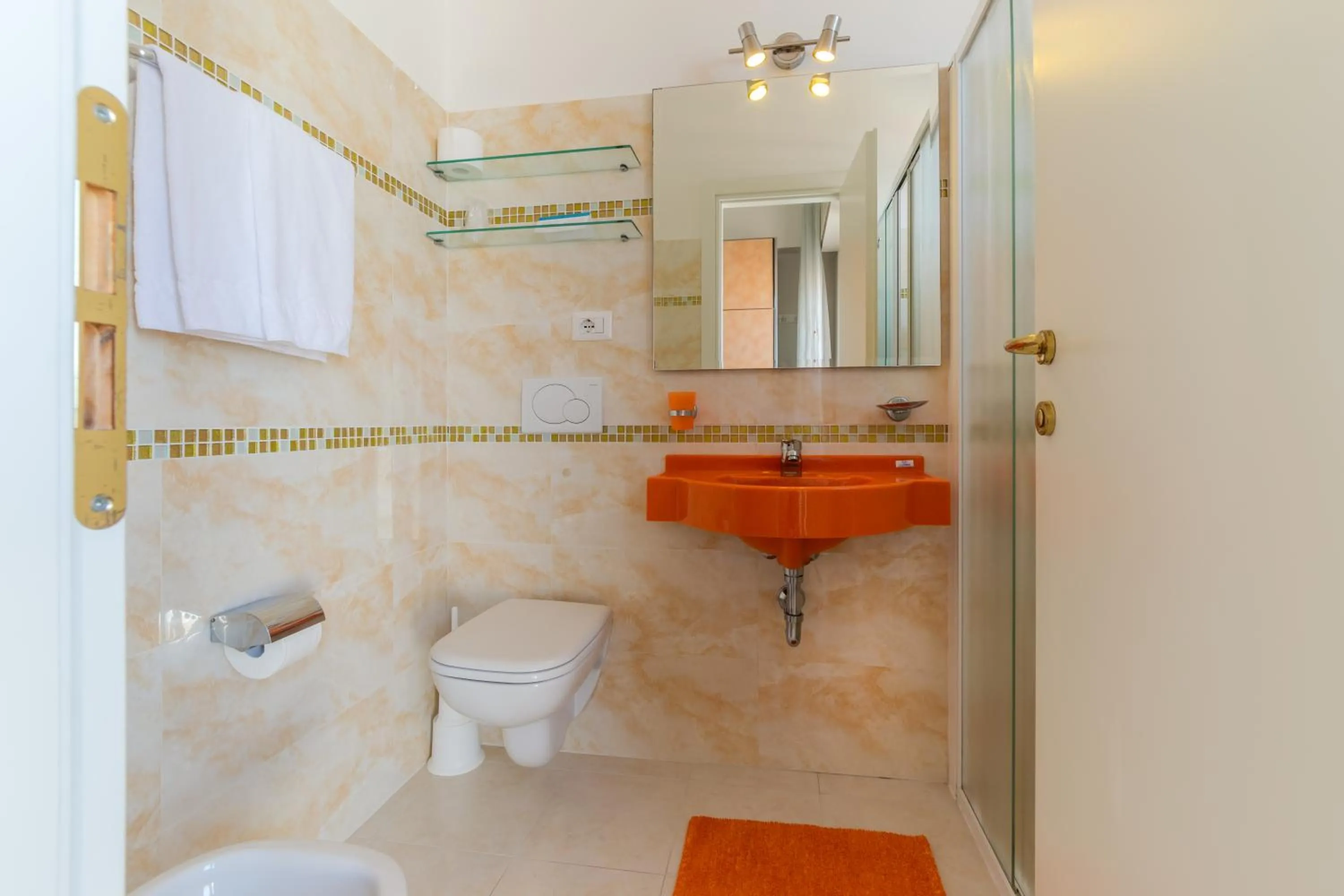 Shower in Hotel Albatros