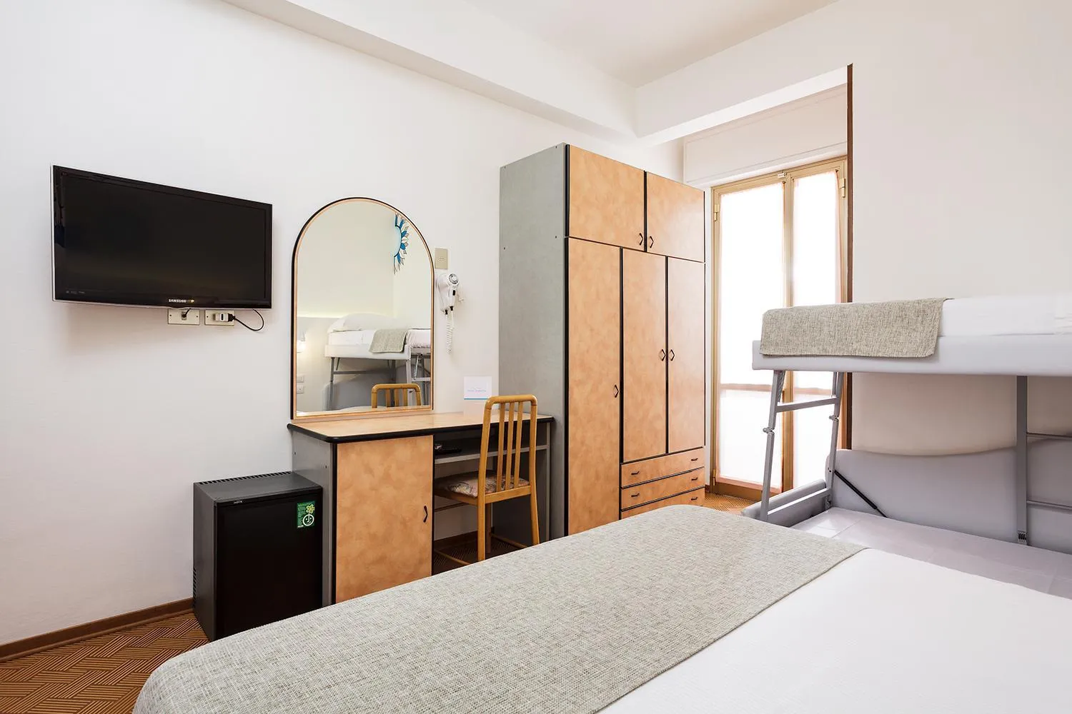Bedroom, Bed in Hotel Albatros
