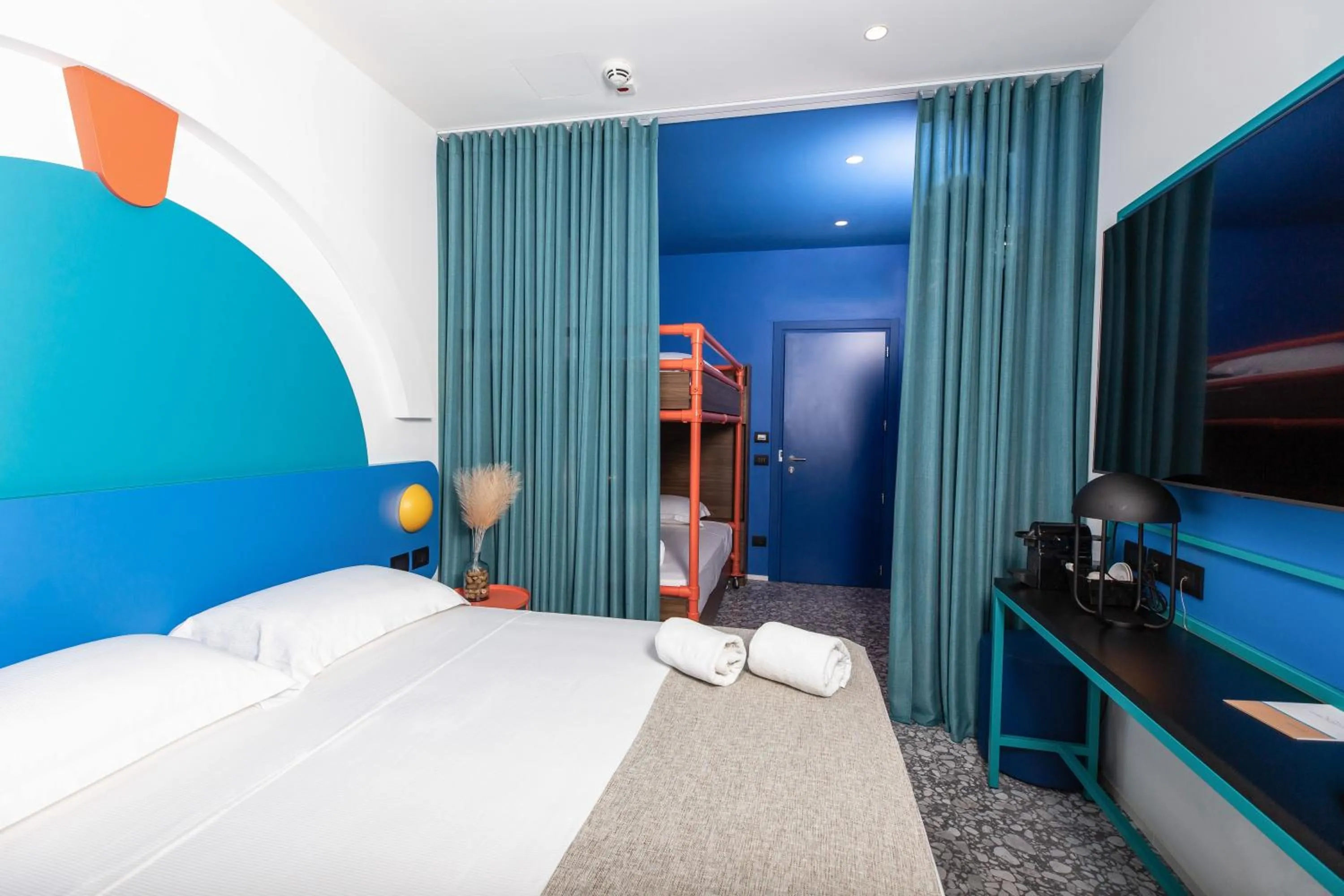 Bed in Hotel Albatros