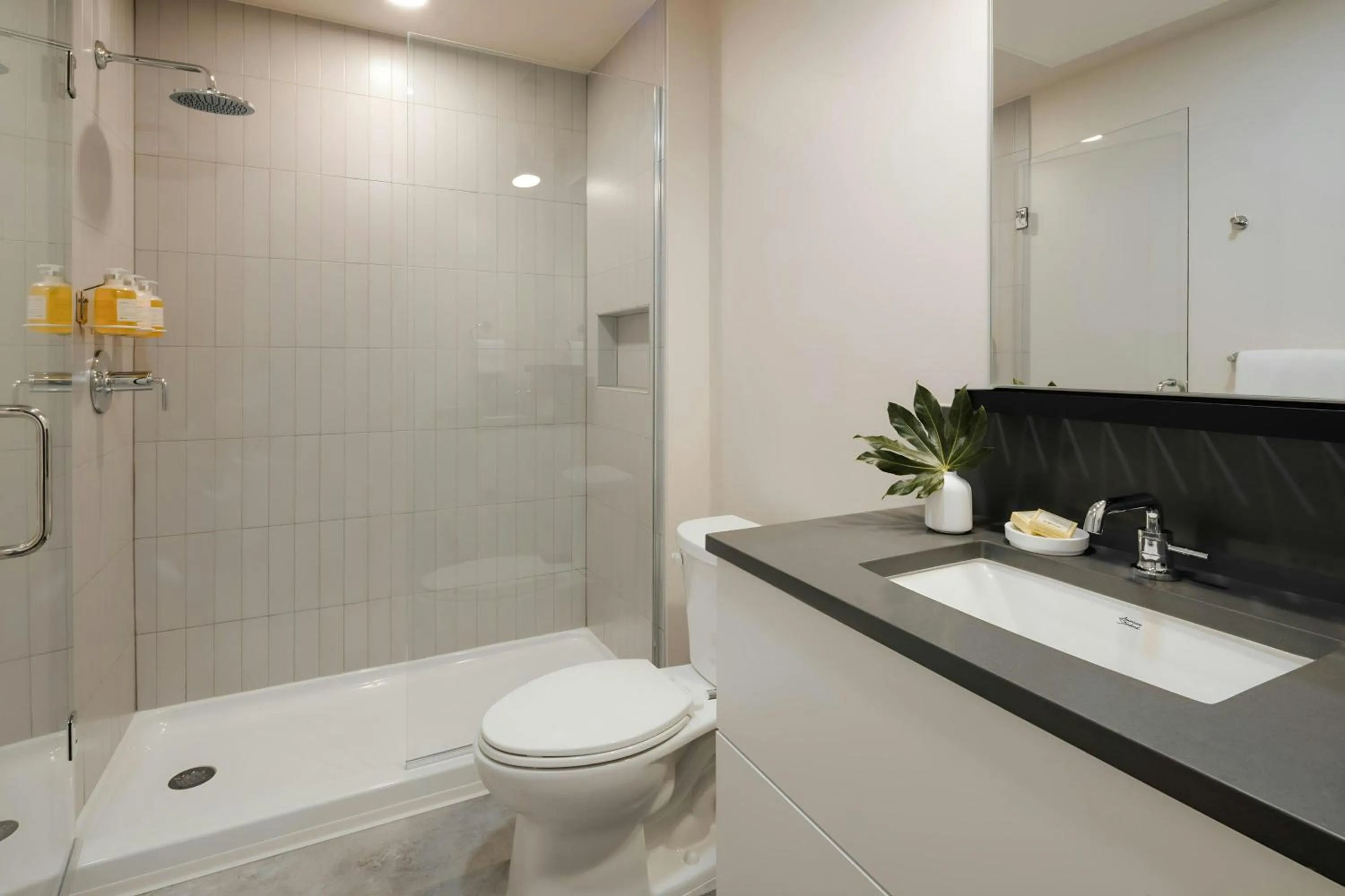 Bathroom in Sonder The Artesian