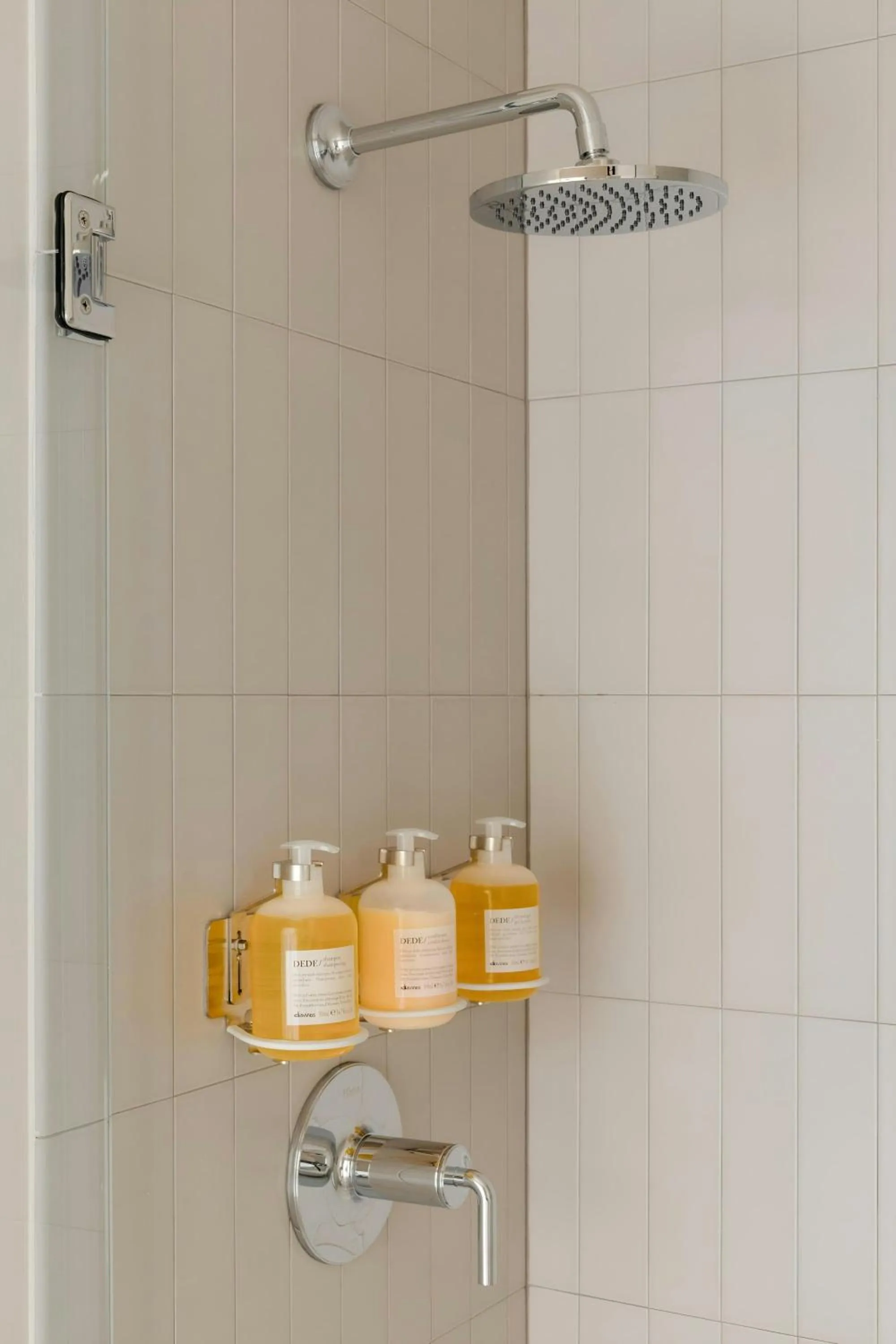 Bathroom in Sonder The Artesian