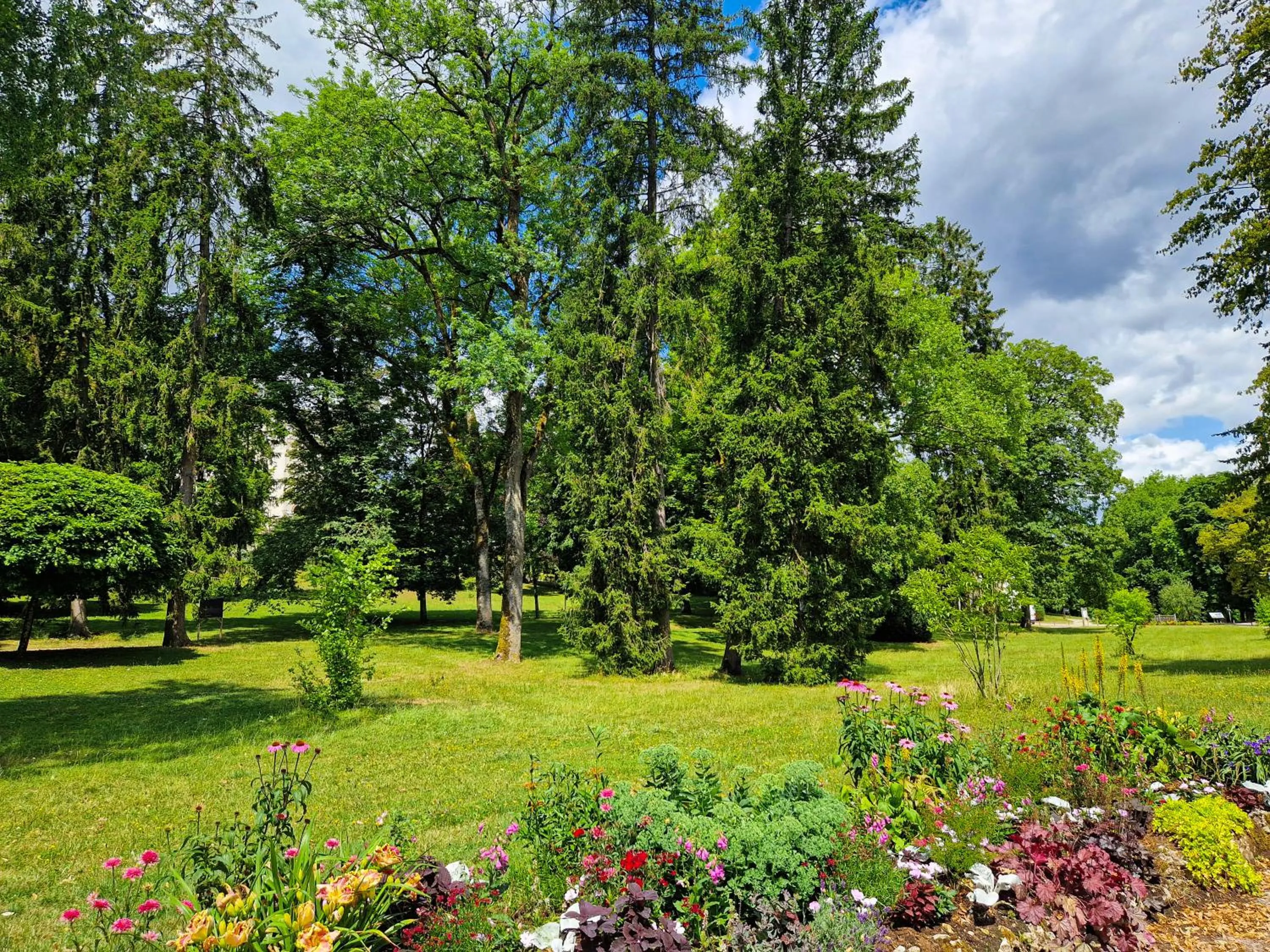 Garden view in La Souveraine