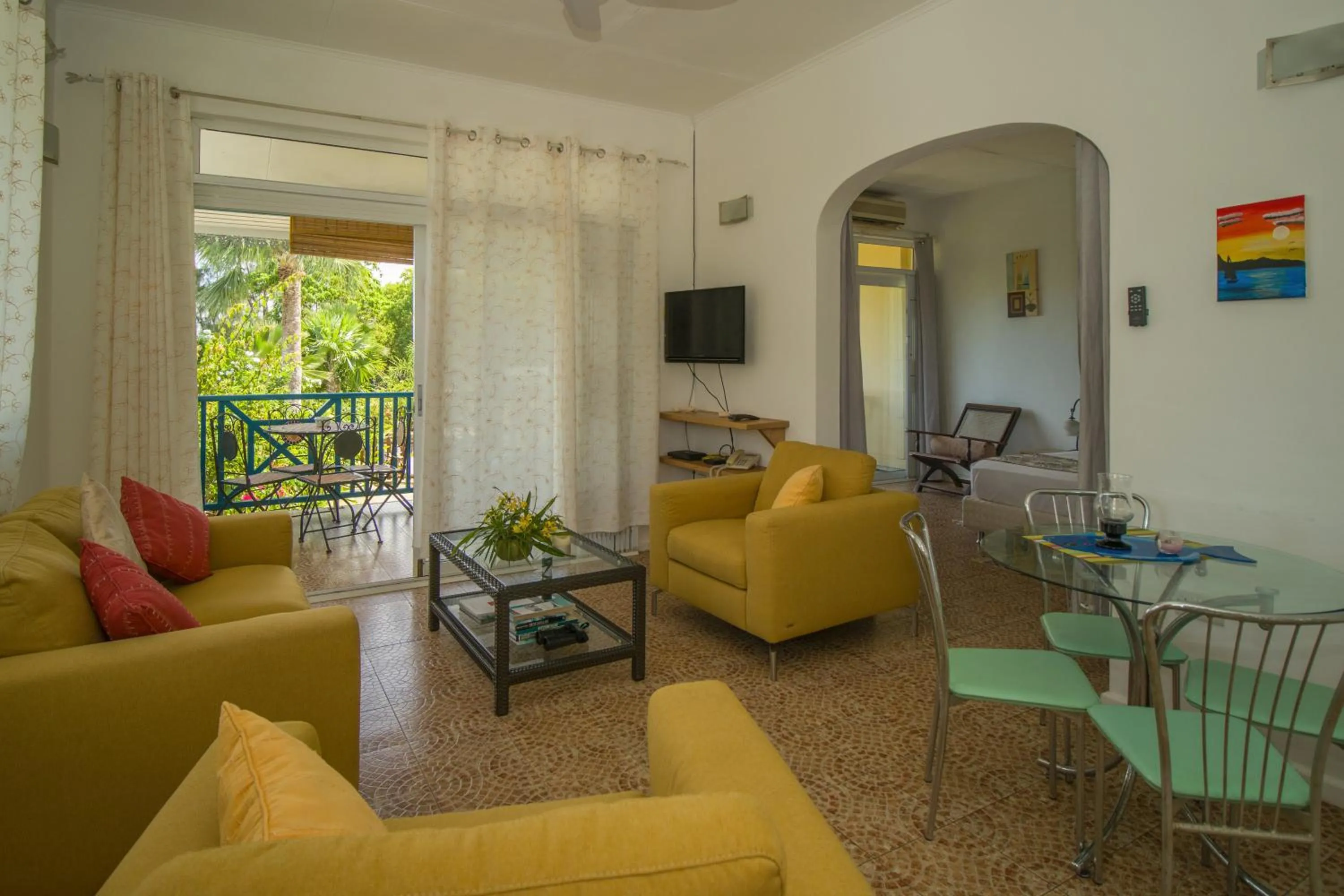 Property building in Residence Monte-Cristo