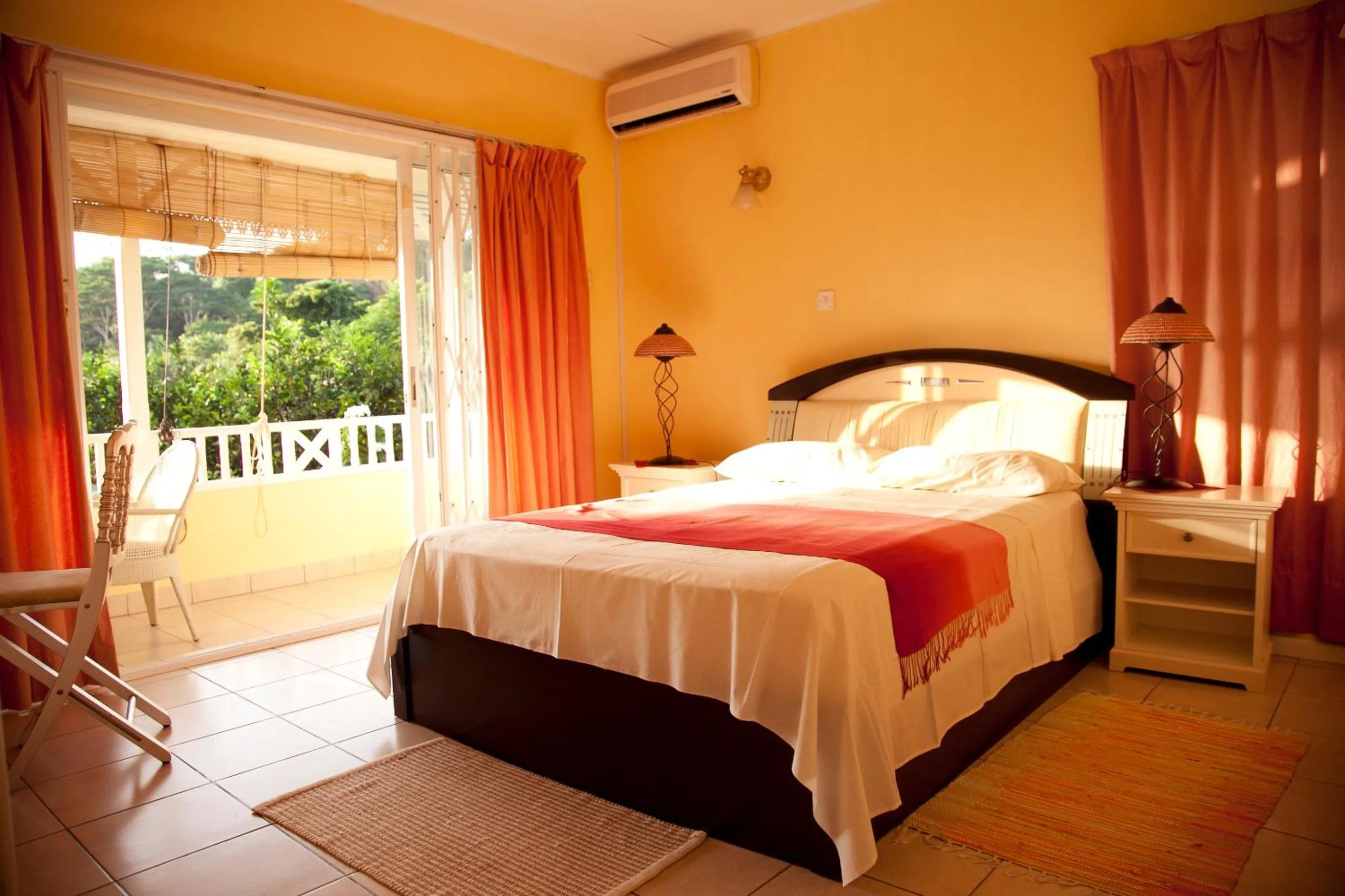 Bedroom, Bed in Residence Monte-Cristo
