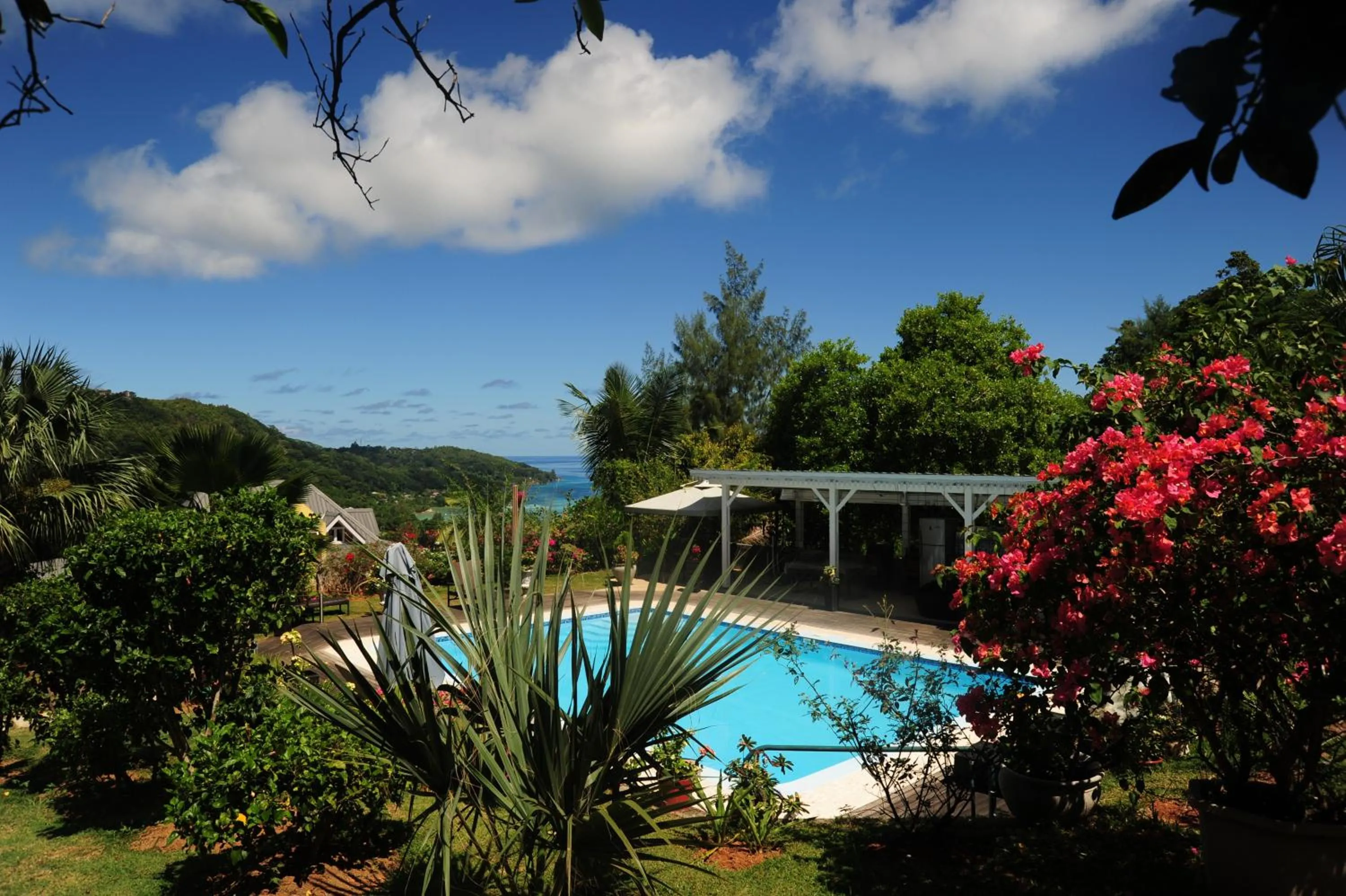 Swimming pool in Residence Monte-Cristo