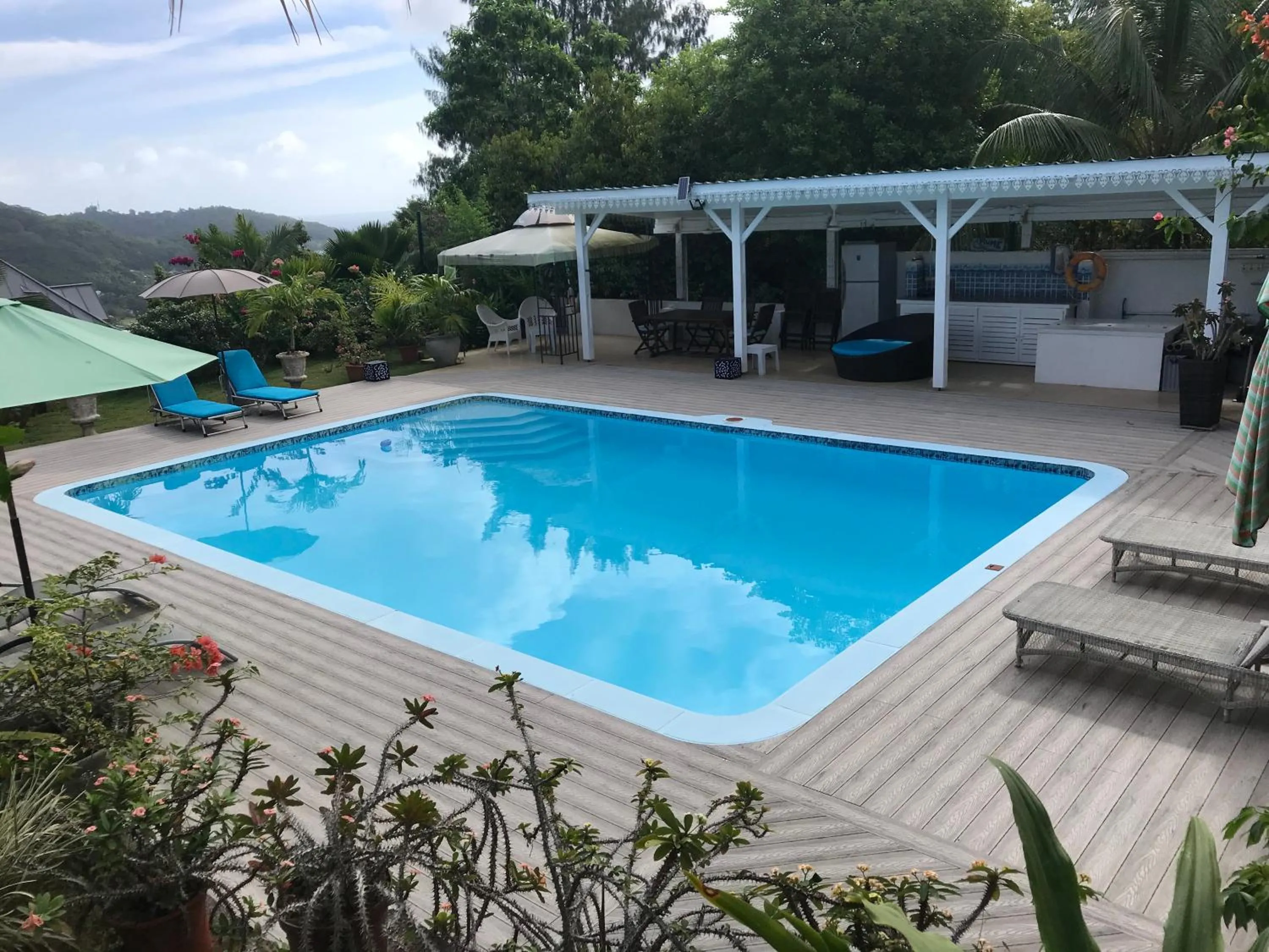 Swimming pool in Residence Monte-Cristo
