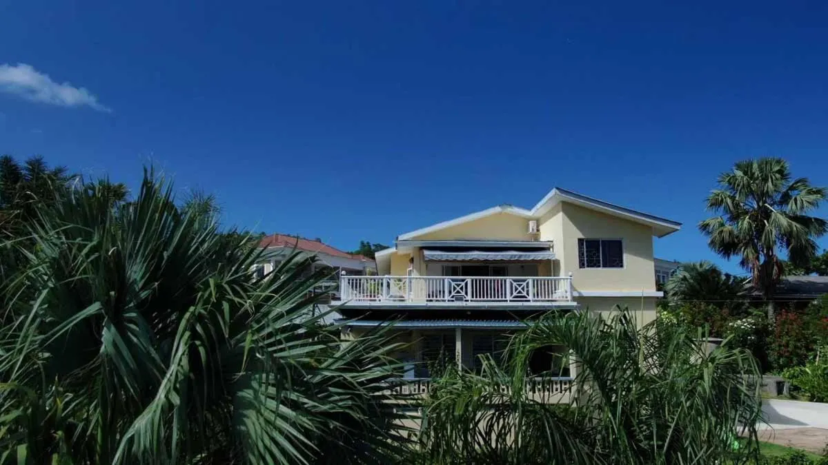 Property building in Residence Monte-Cristo