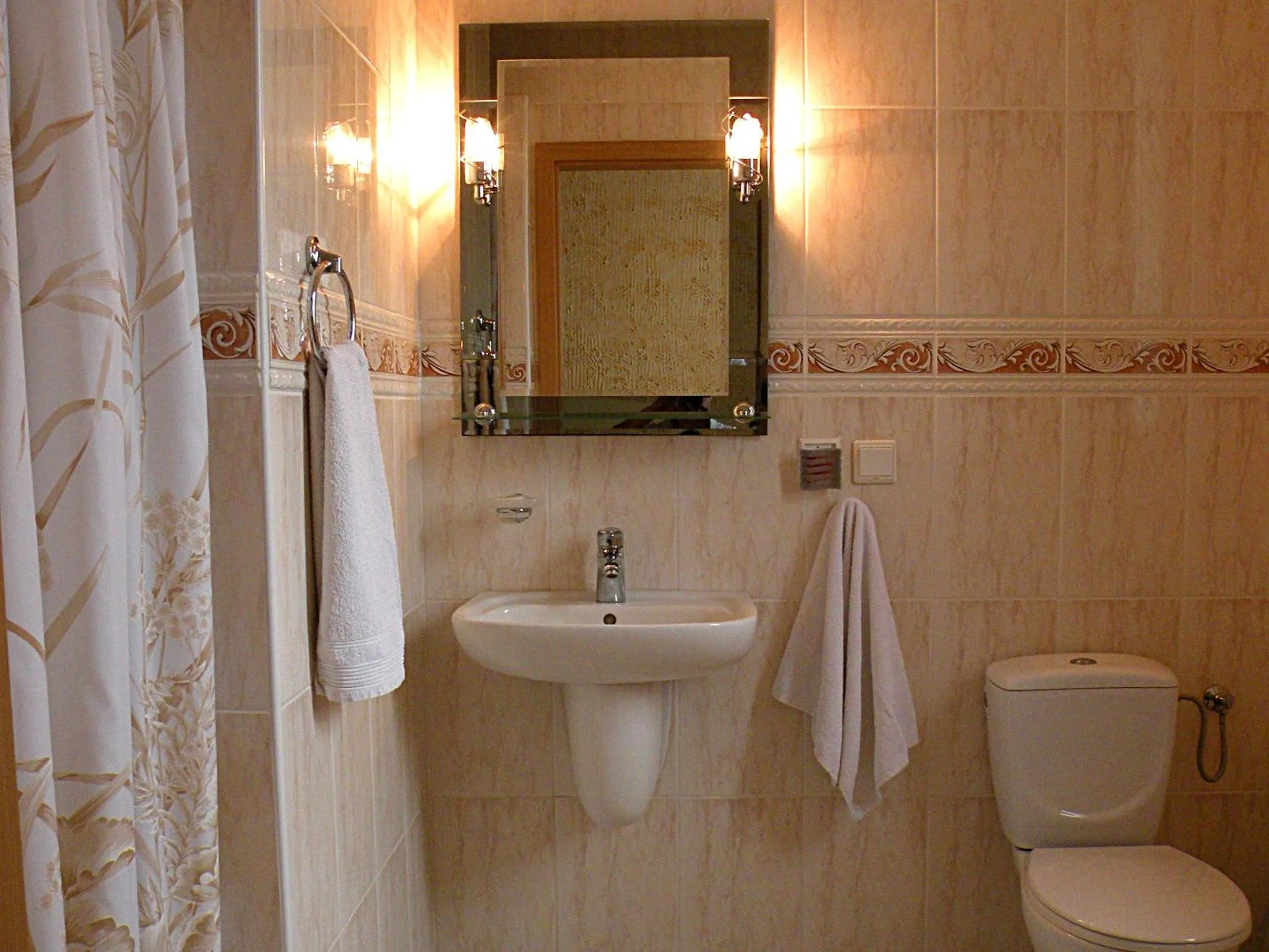 Bathroom in Hotel Hawana