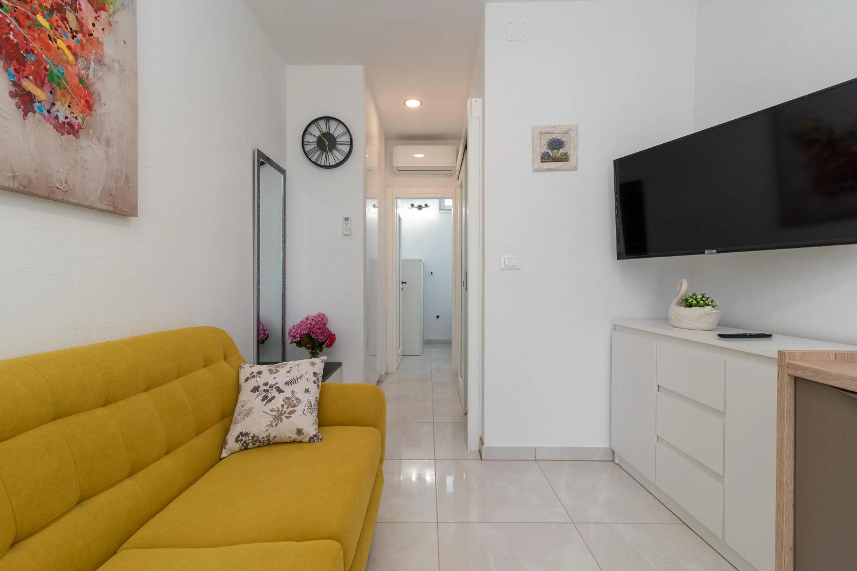 Apartment Leo