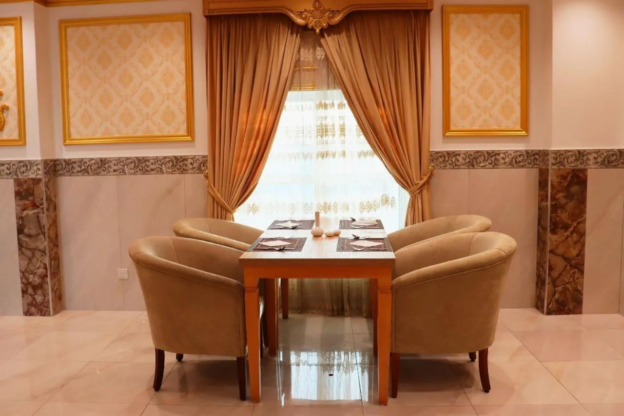 Restaurant/places to eat in Casa Diora Al Naseem