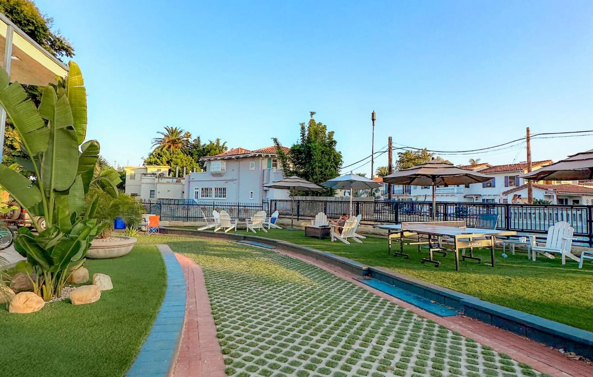 Patio in ITH Santa Barbara Surf Hostel