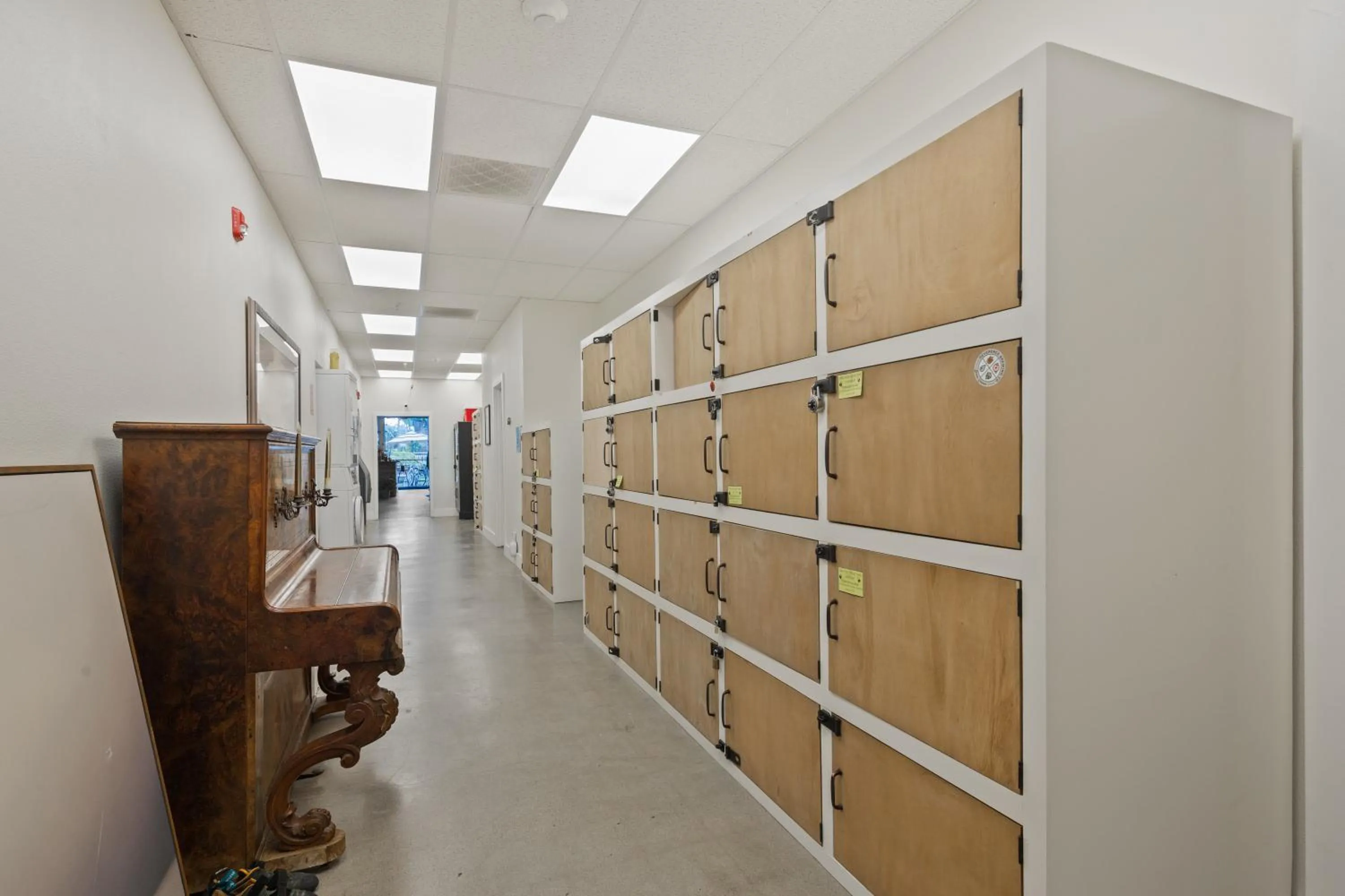 locker in ITH Santa Barbara Surf Hostel