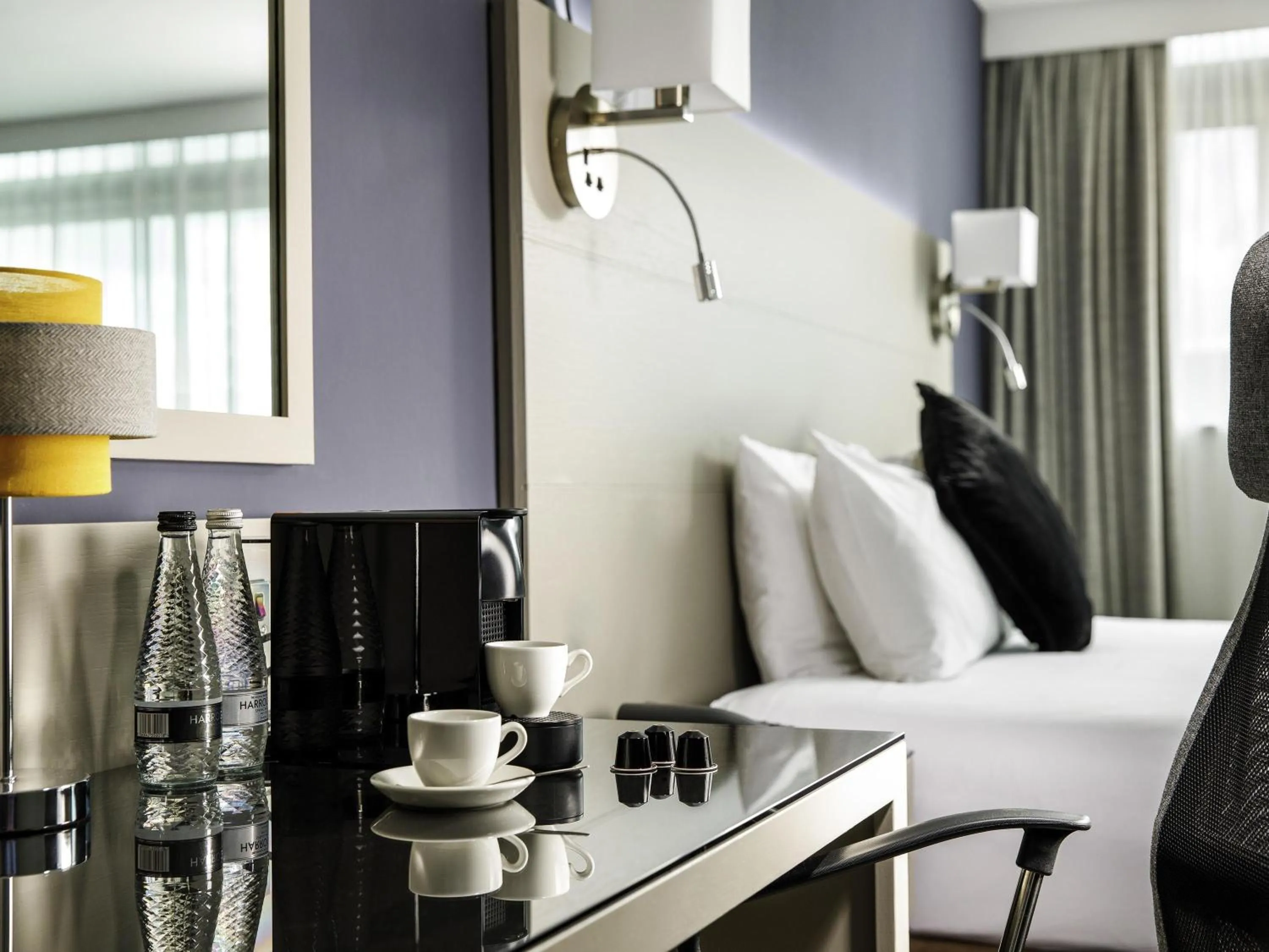 Bedroom, Bed in Mercure Manchester Piccadilly Hotel