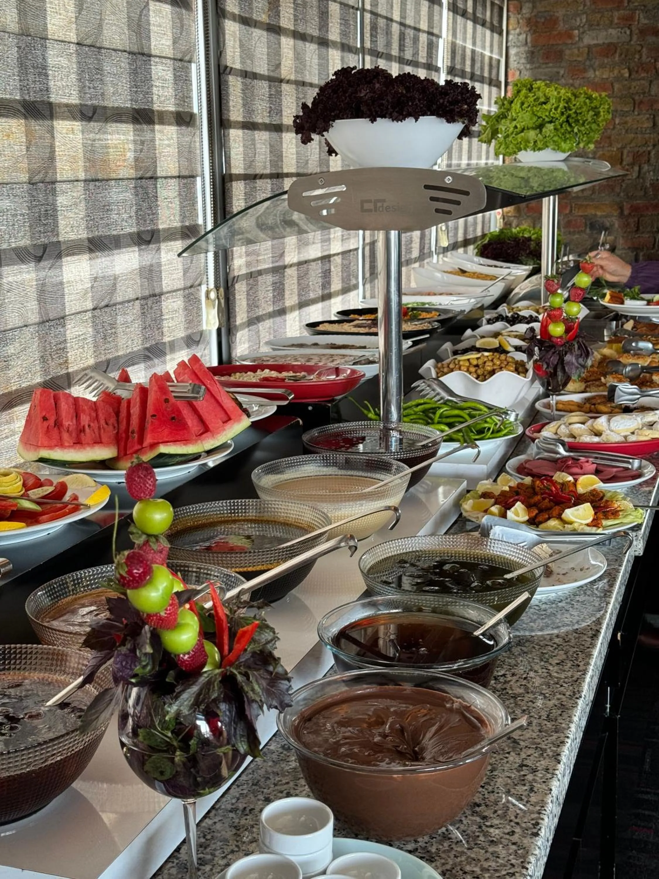 Buffet breakfast in Grand Hotel Van