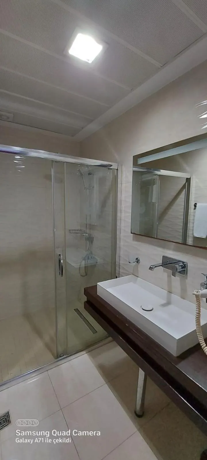 Shower in Grand Hotel Van