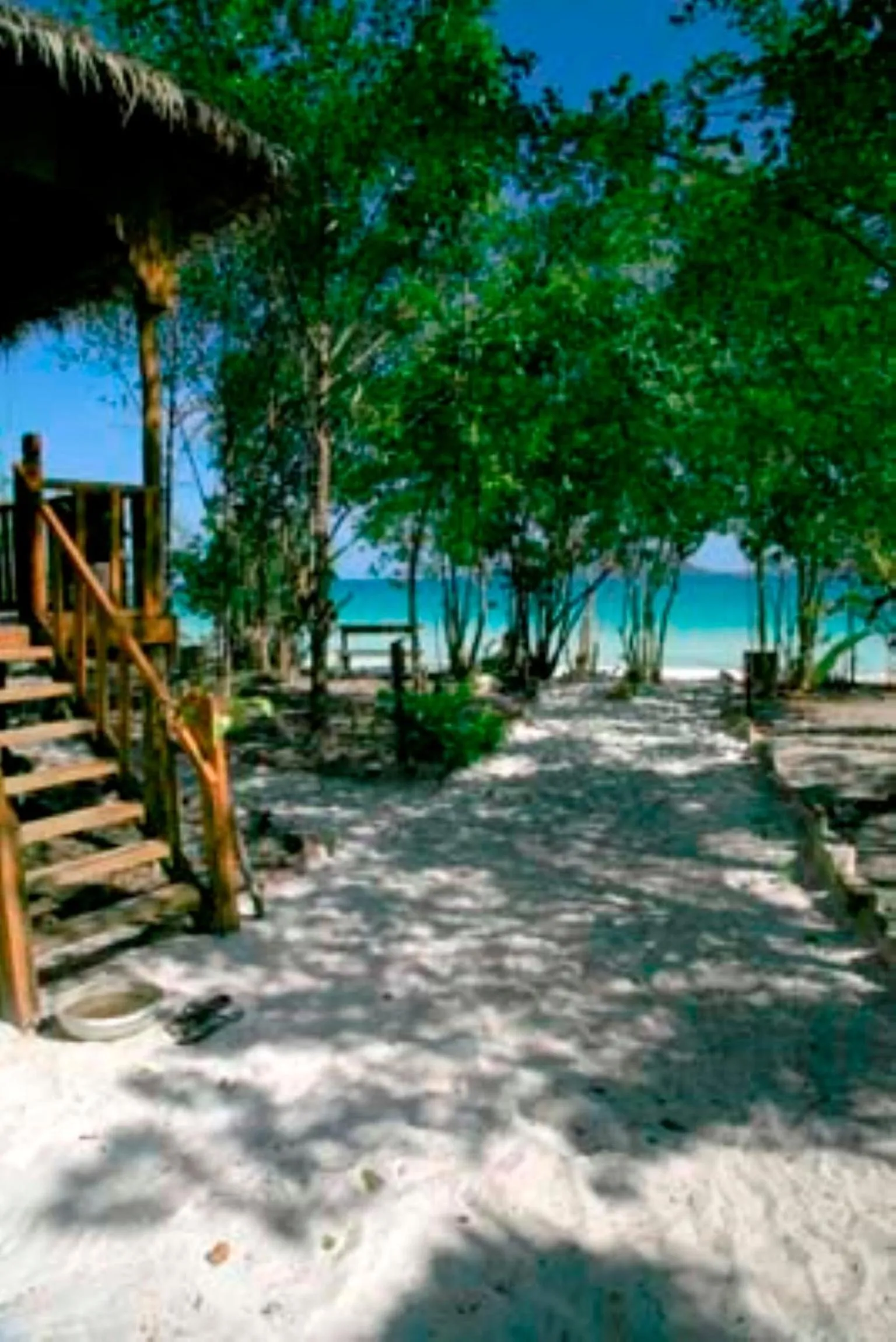 Facade/entrance in White Beach Bungalows