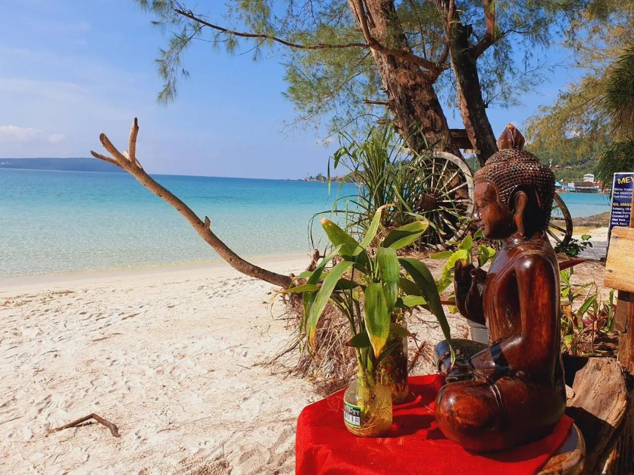 Massage in White Beach Bungalows