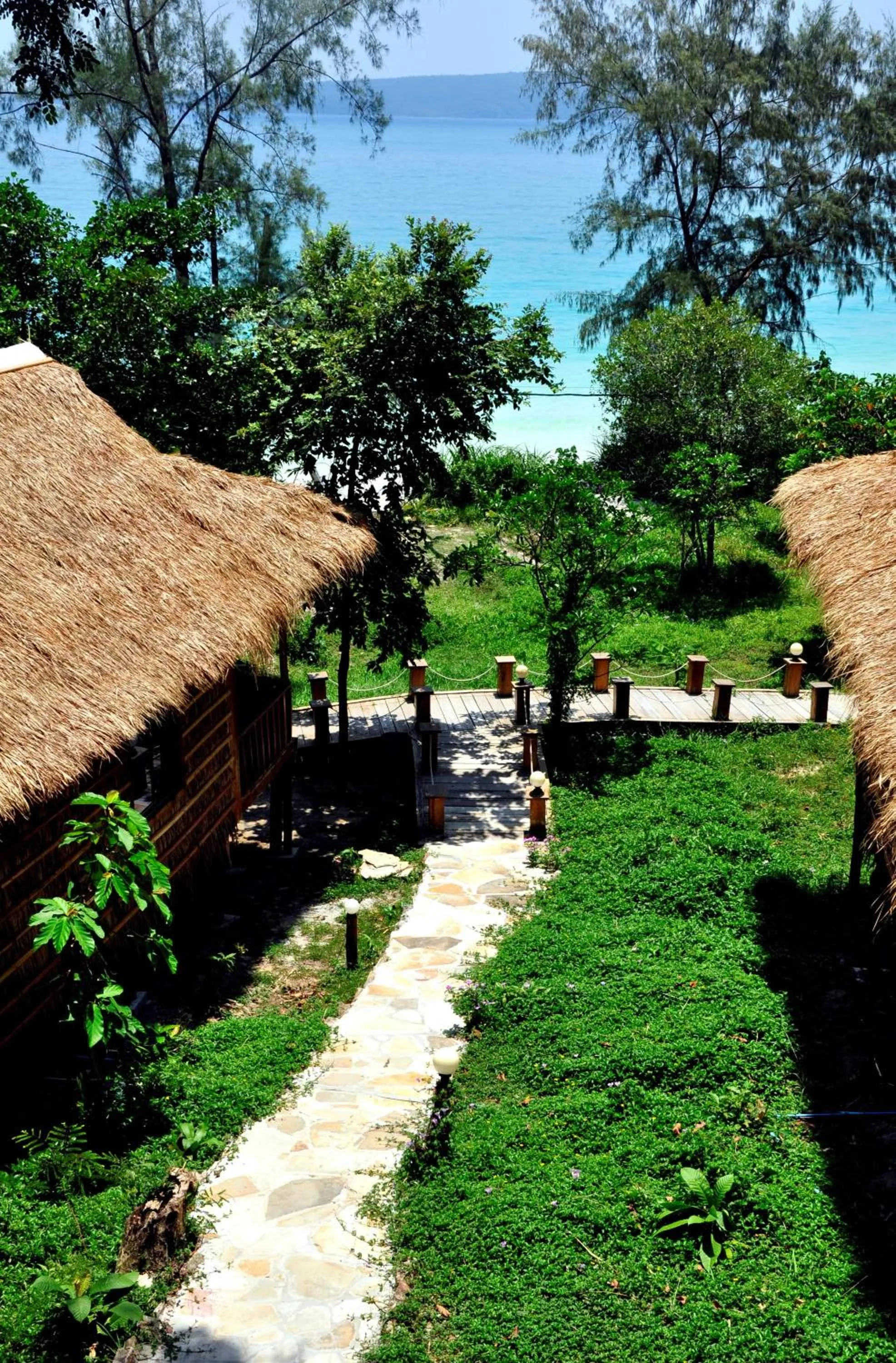 Garden in White Beach Bungalows
