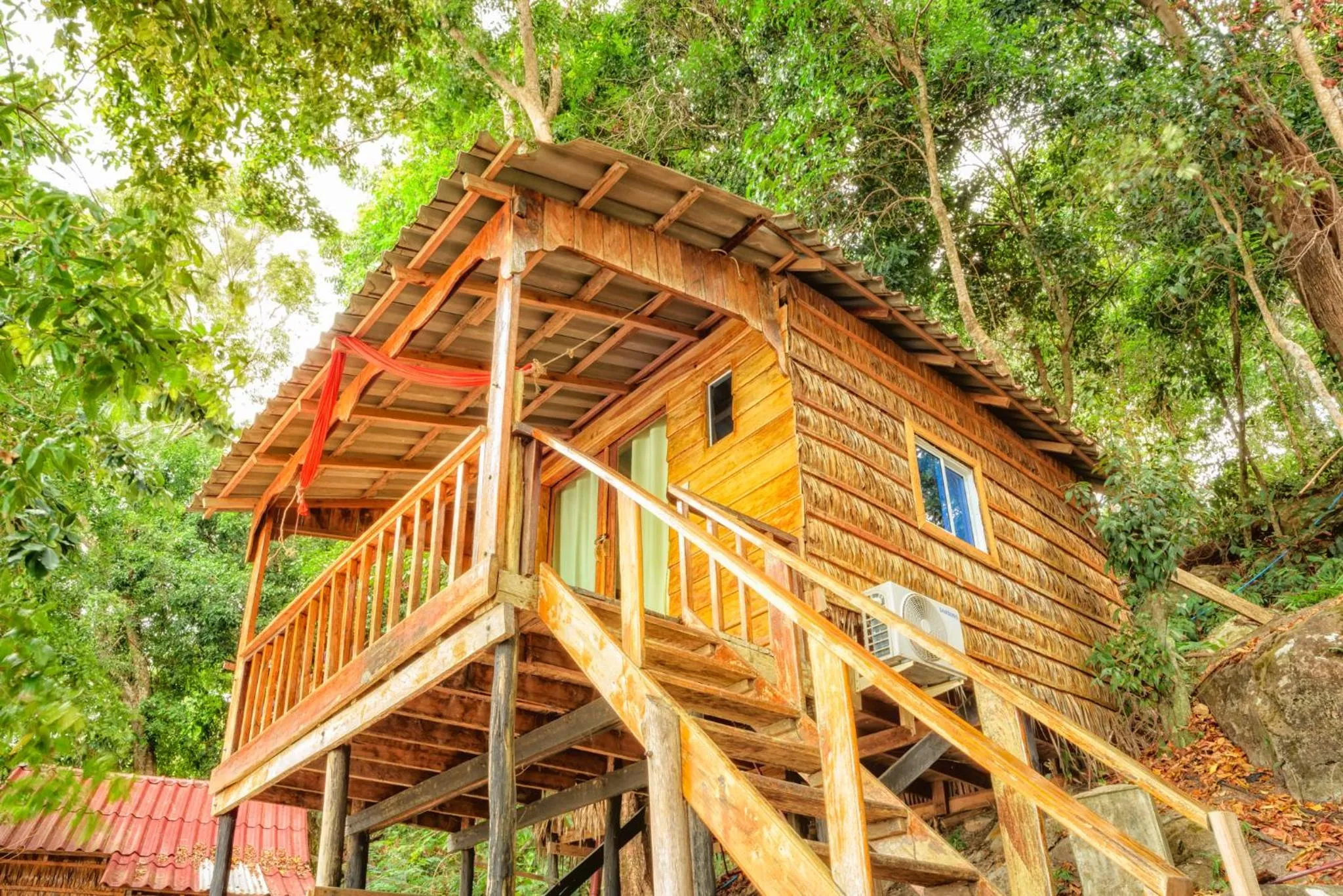 Day in White Beach Bungalows